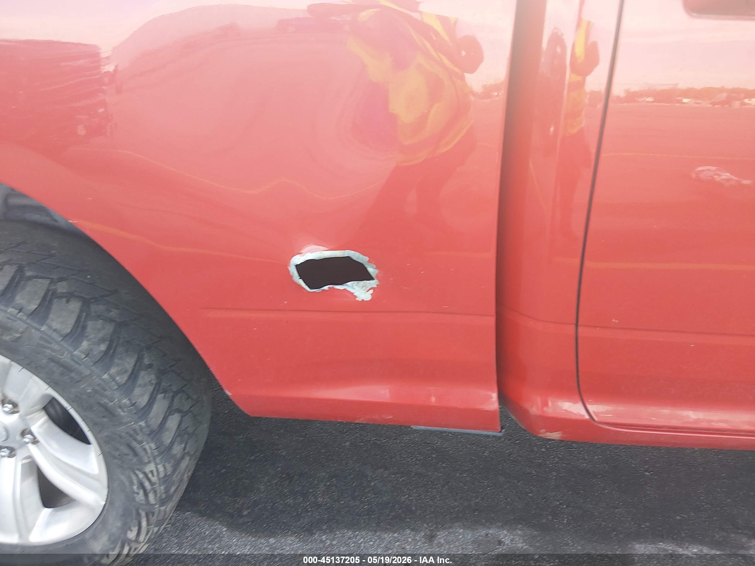 2015 Ram 1500 Sport Red vin: 1C6RR7HT8FS741585