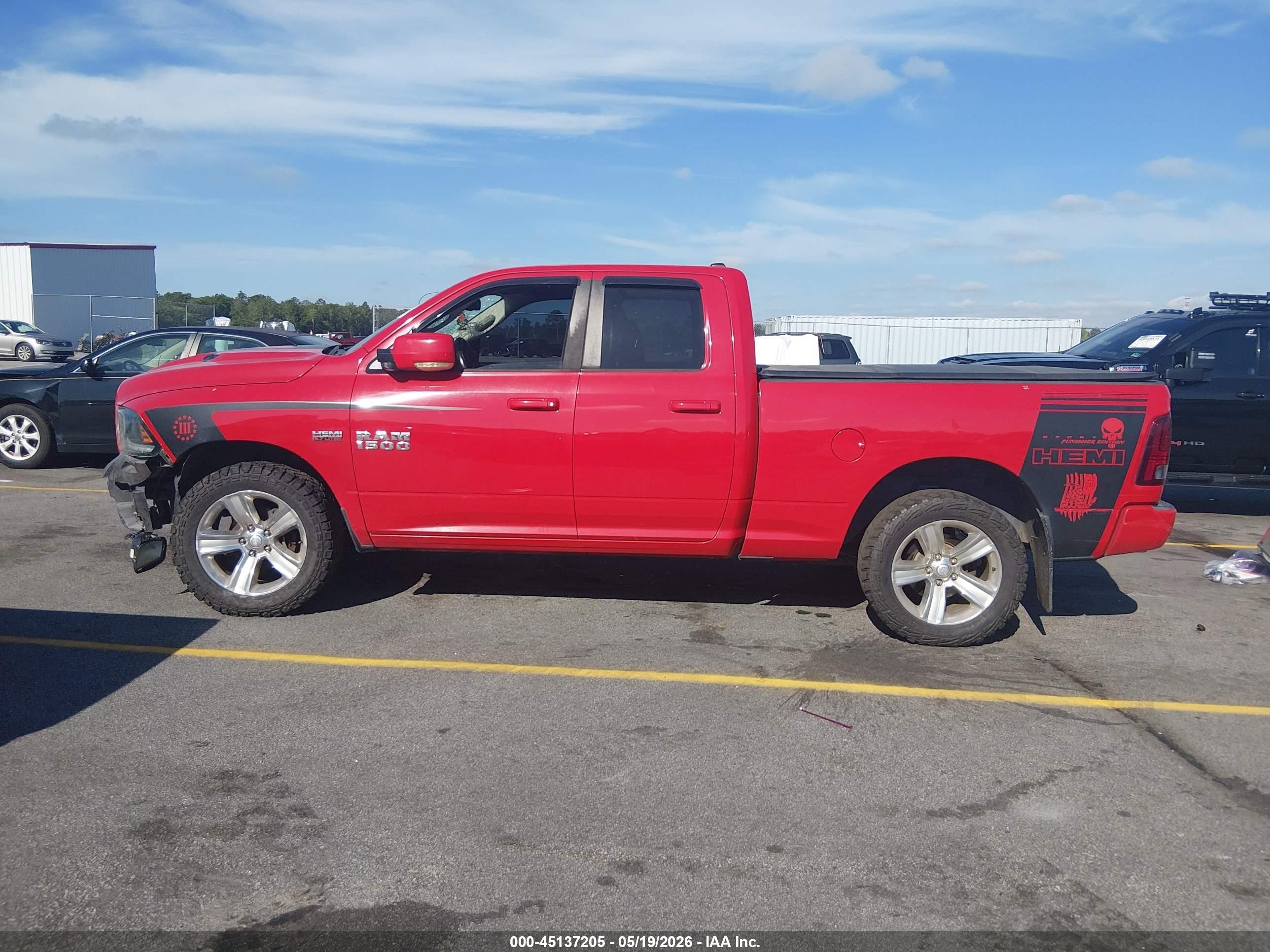2015 Ram 1500 Sport Red vin: 1C6RR7HT8FS741585