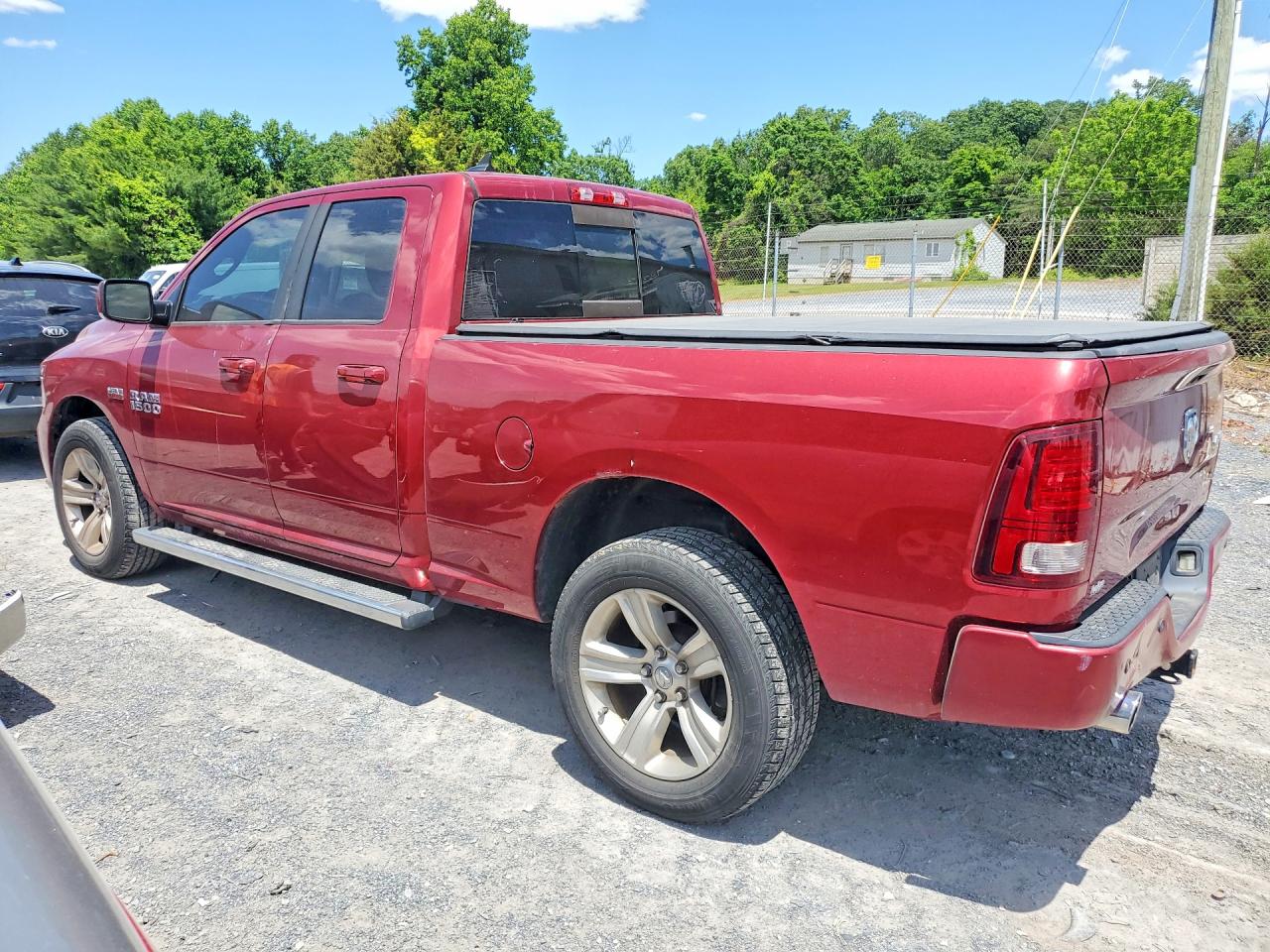 2013 Ram 1500 Sport Red vin: 1C6RR7HTXDS668572