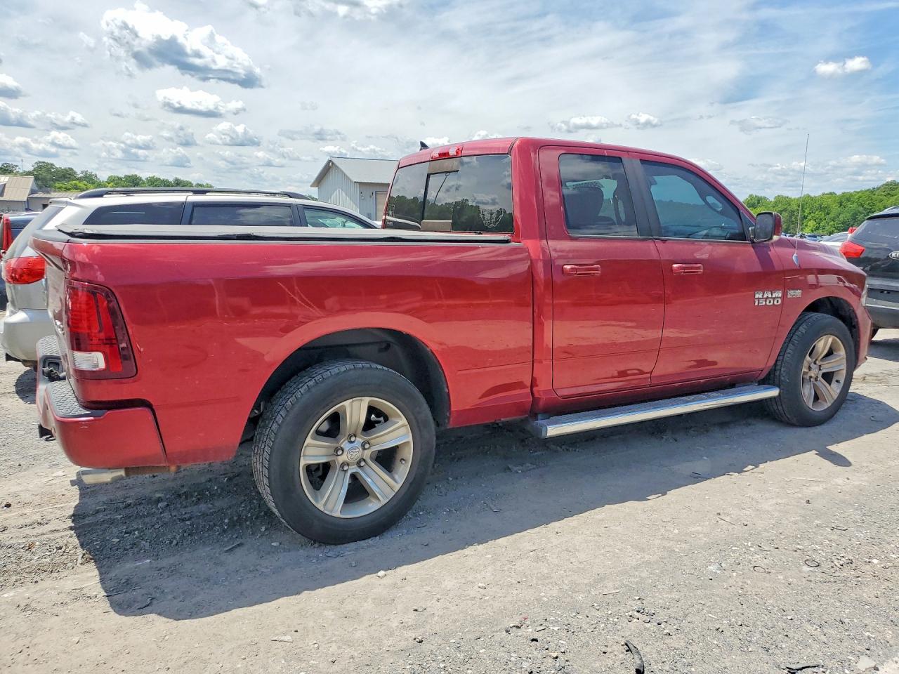 2013 Ram 1500 Sport Red vin: 1C6RR7HTXDS668572