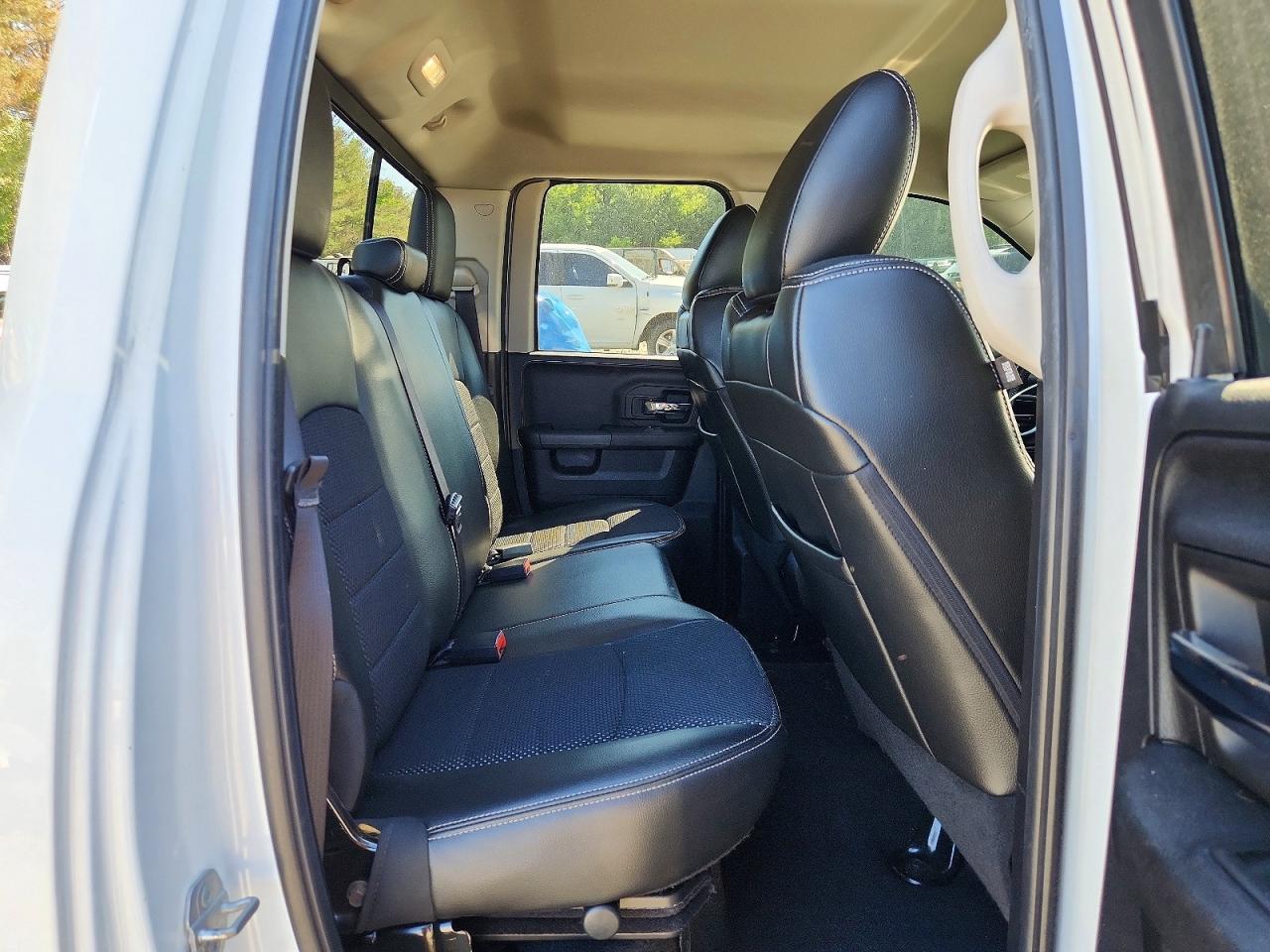 2015 Ram 1500 Sport White vin: 1C6RR7HTXFS546295
