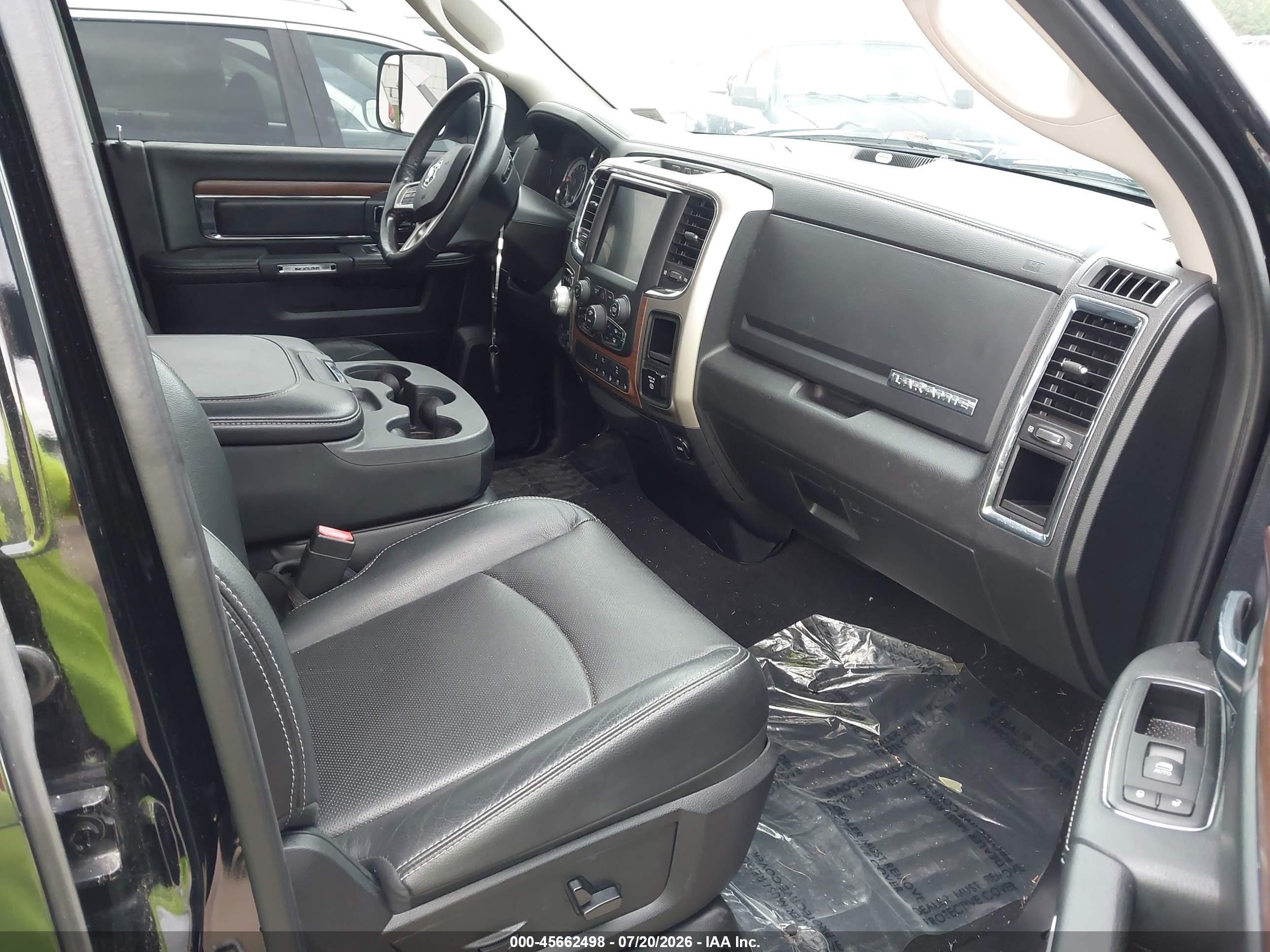 2015 Ram 1500 Laramie Black vin: 1C6RR7JM2FS574112