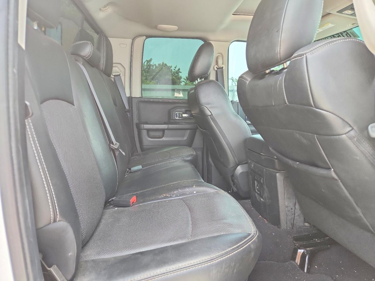2014 Ram 1500 Laramie White vin: 1C6RR7JM7ES475252