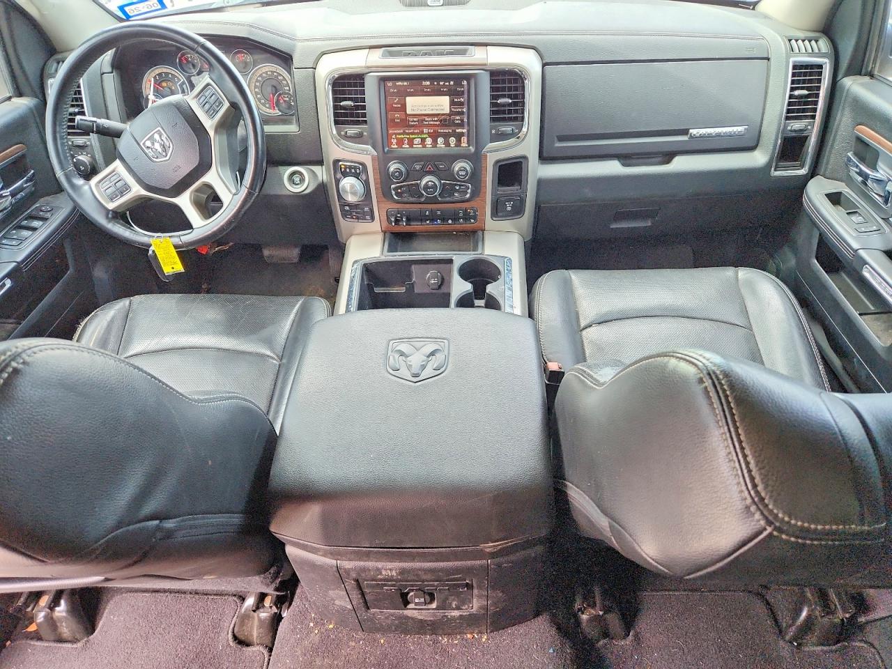 2014 Ram 1500 Laramie White vin: 1C6RR7JM7ES475252