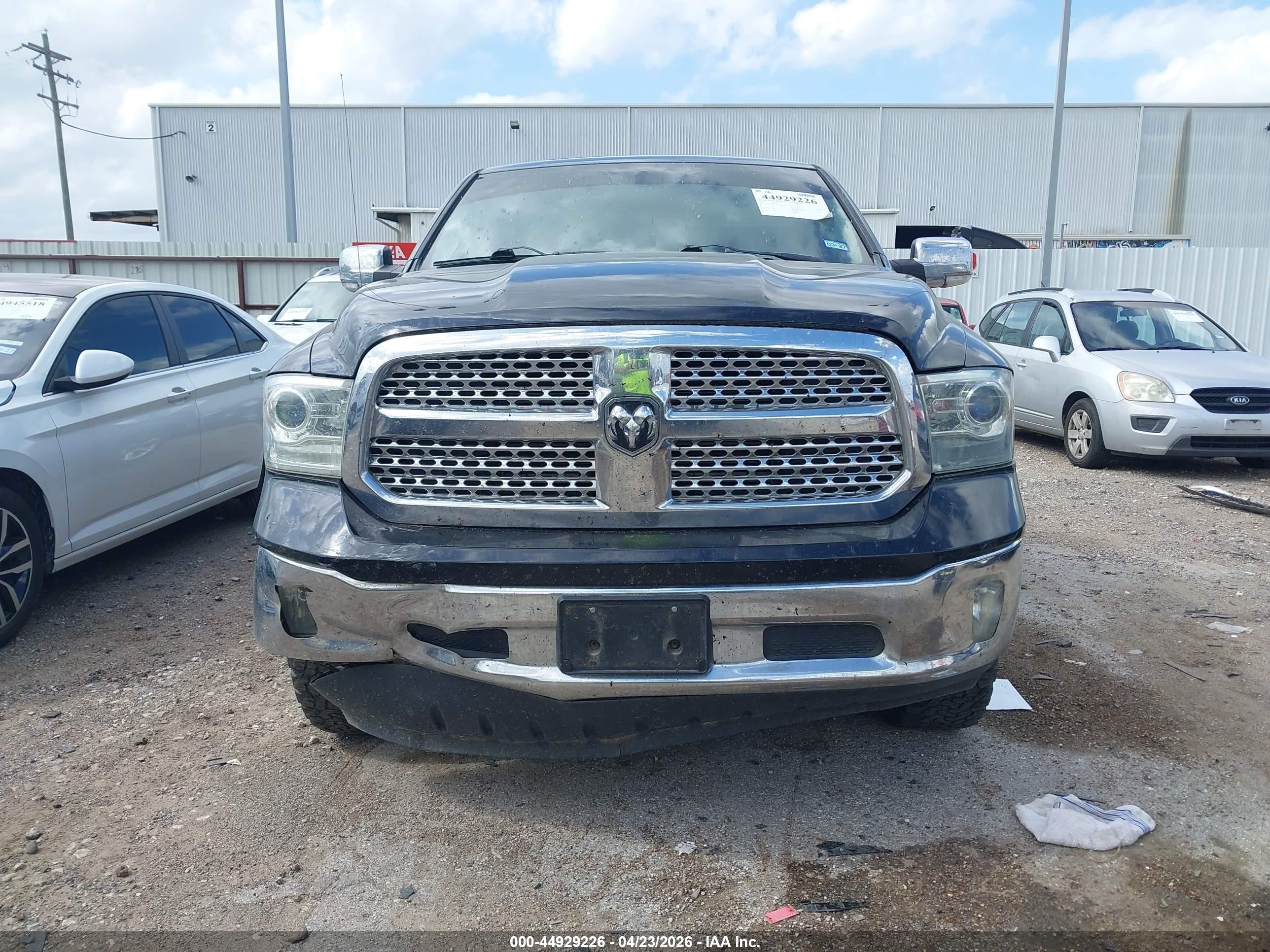2015 Ram 1500 Laramie Black vin: 1C6RR7JM7FS572498