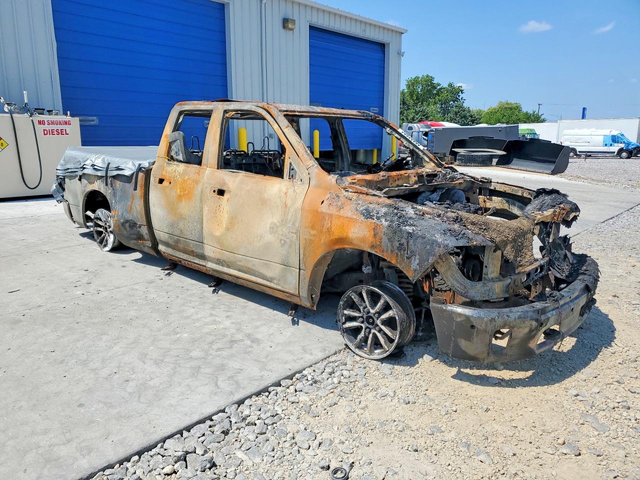 2014 Ram 1500 Laramie Burn vin: 1C6RR7JT1ES472399
