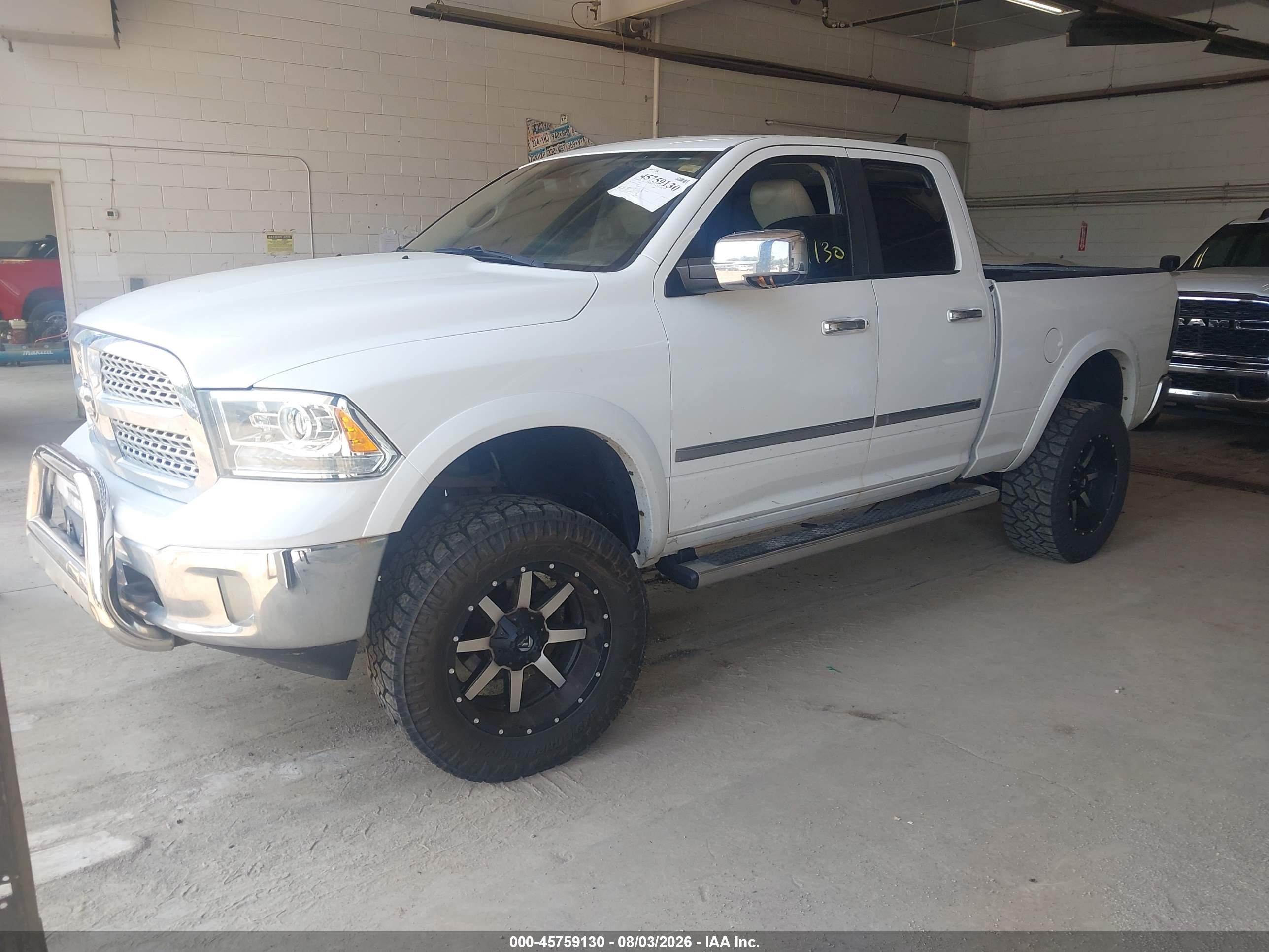 2013 Ram 1500 Laramie White vin: 1C6RR7JT3DS566525