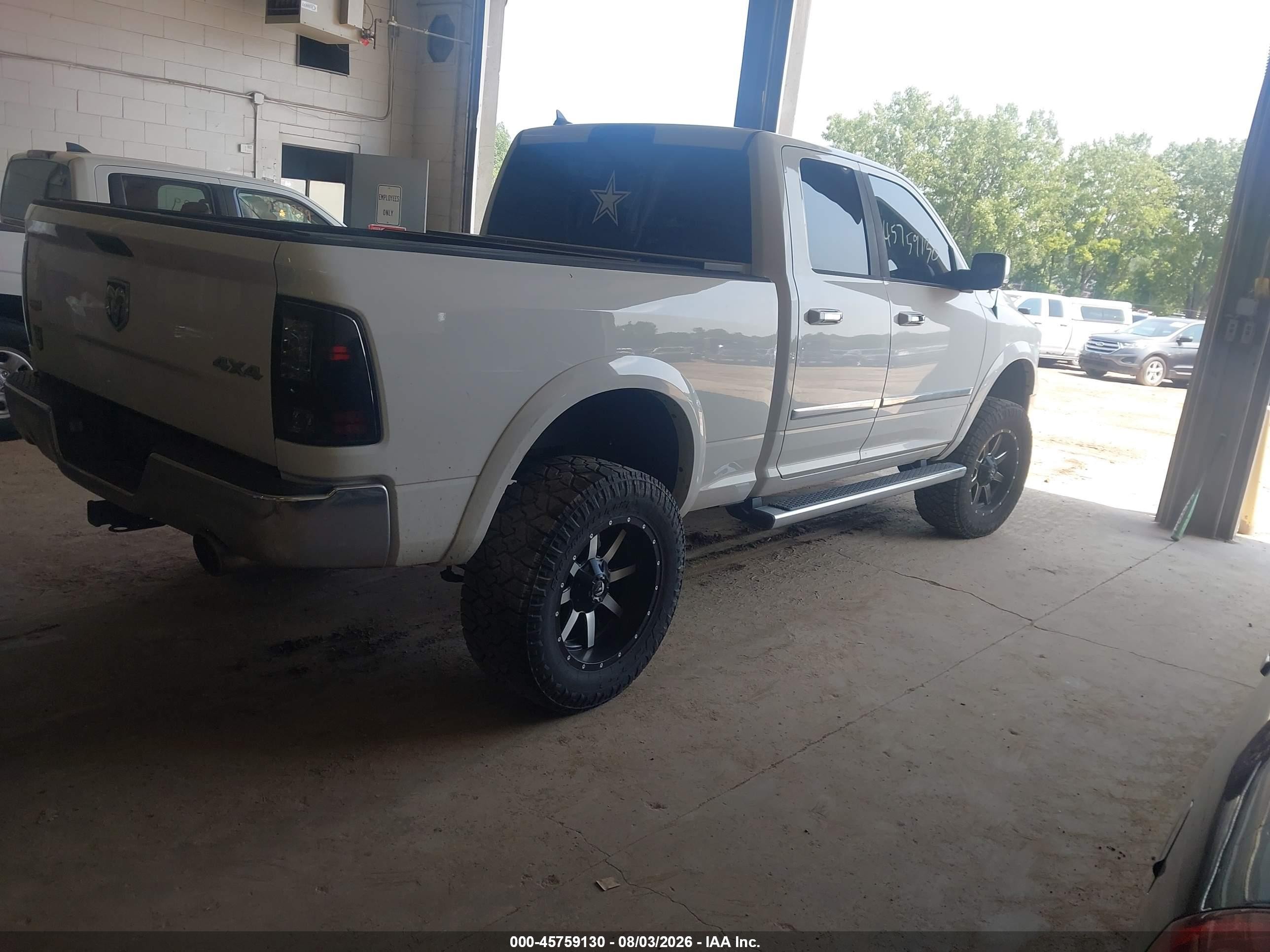 2013 Ram 1500 Laramie White vin: 1C6RR7JT3DS566525