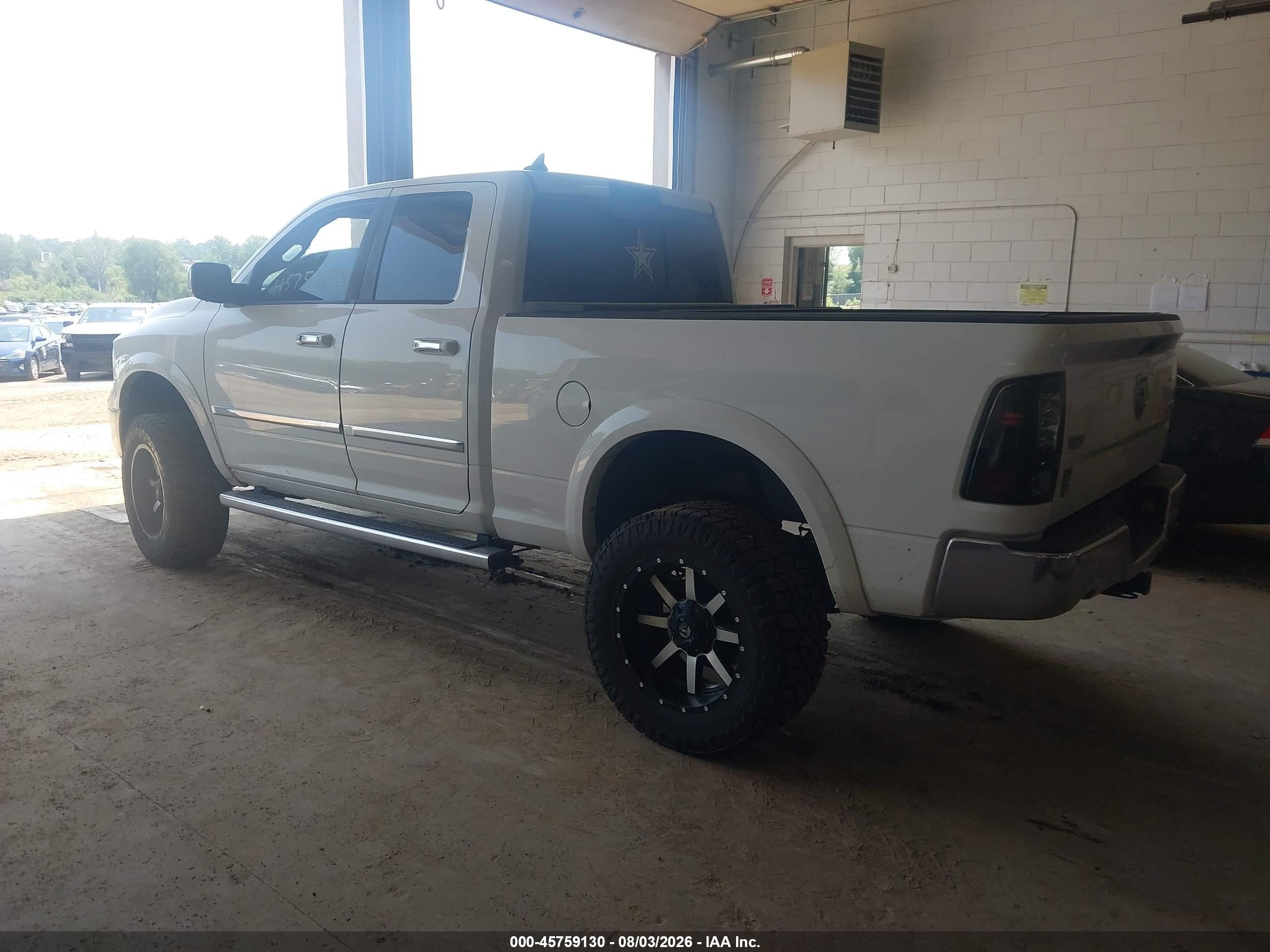 2013 Ram 1500 Laramie White vin: 1C6RR7JT3DS566525