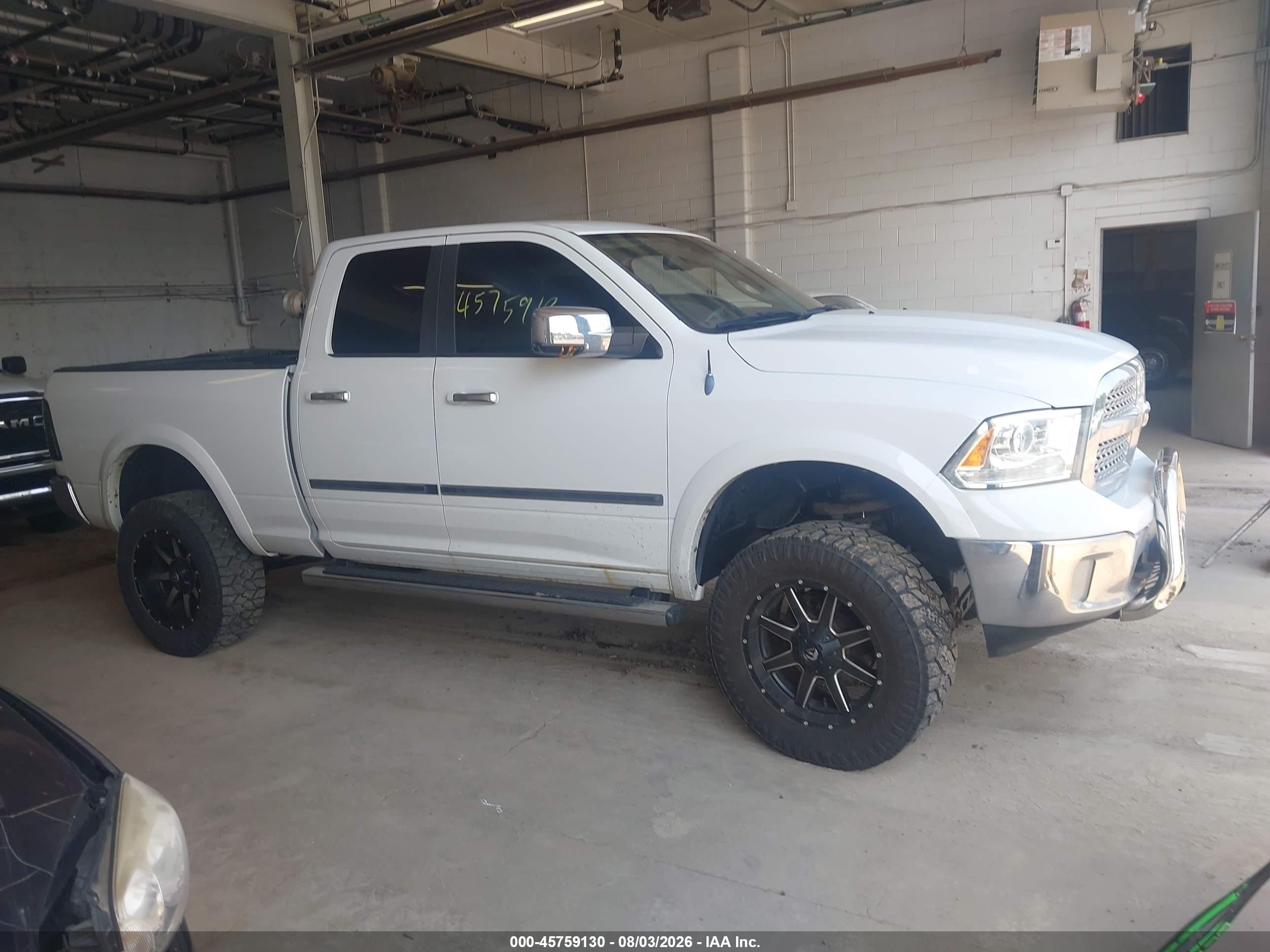 2013 Ram 1500 Laramie White vin: 1C6RR7JT3DS566525