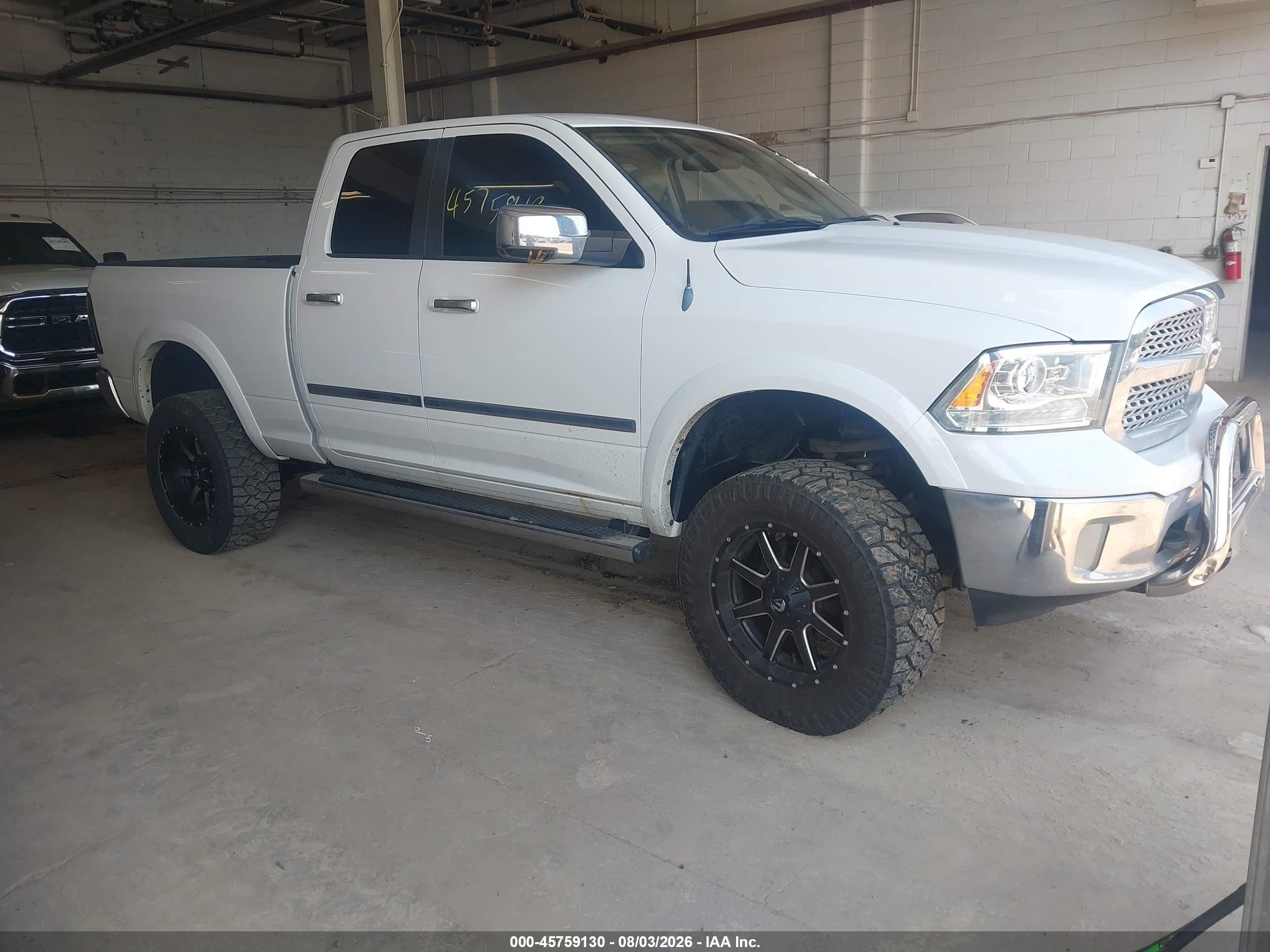 2013 Ram 1500 Laramie White vin: 1C6RR7JT3DS566525