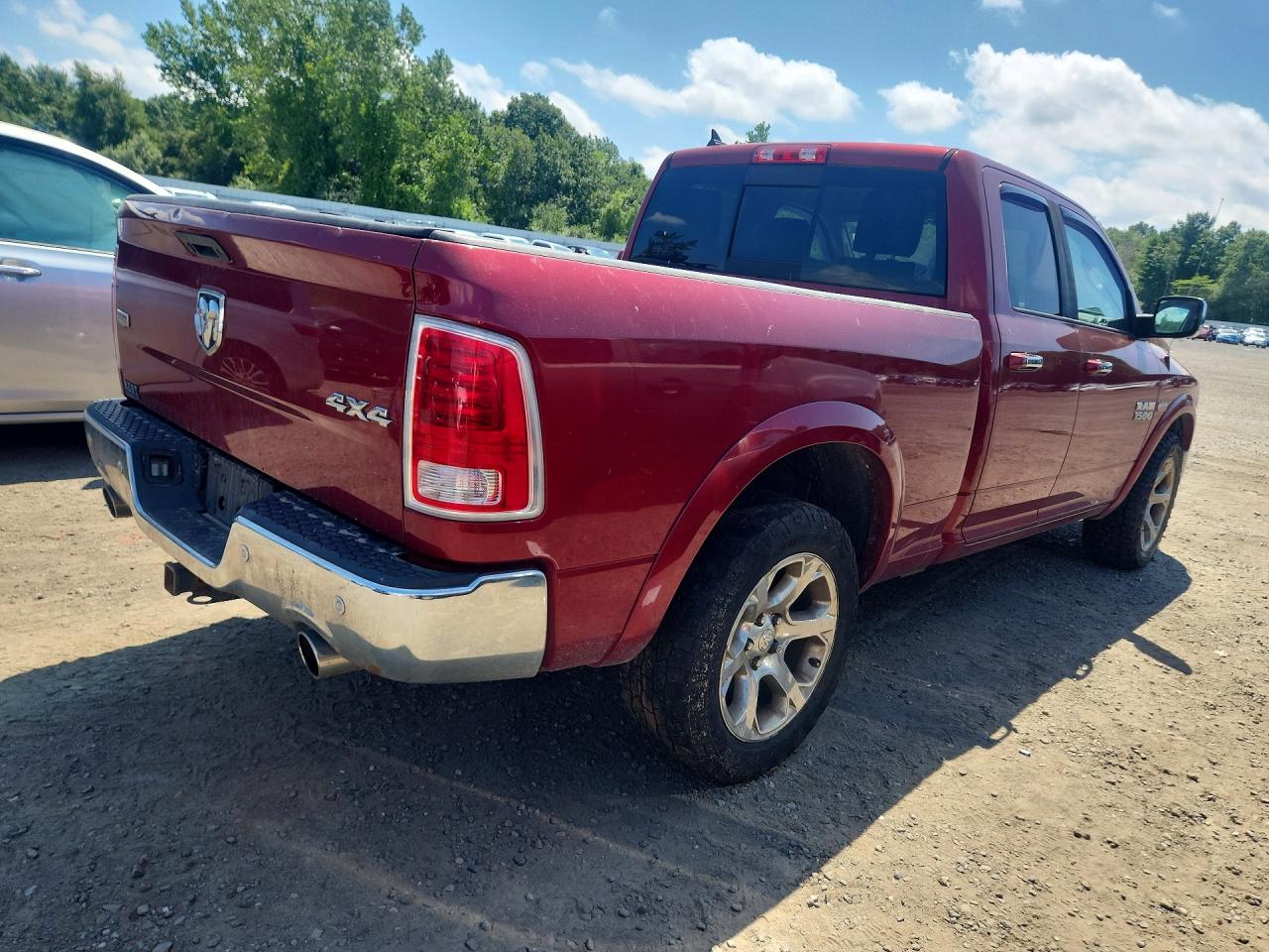 2015 Ram 1500 Laramie Red vin: 1C6RR7JT4FS602855