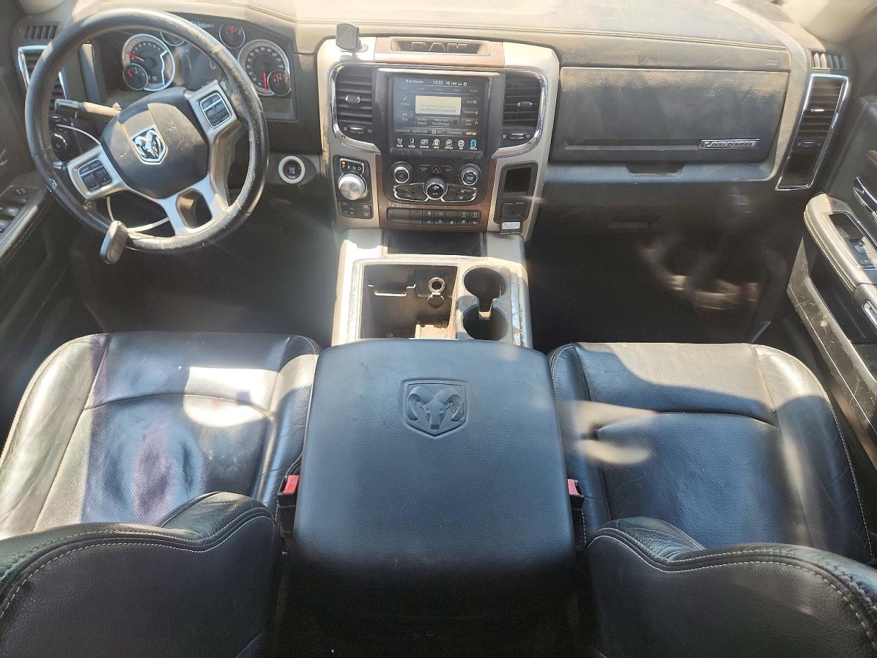 2015 Ram 1500 Laramie Red vin: 1C6RR7JT4FS602855