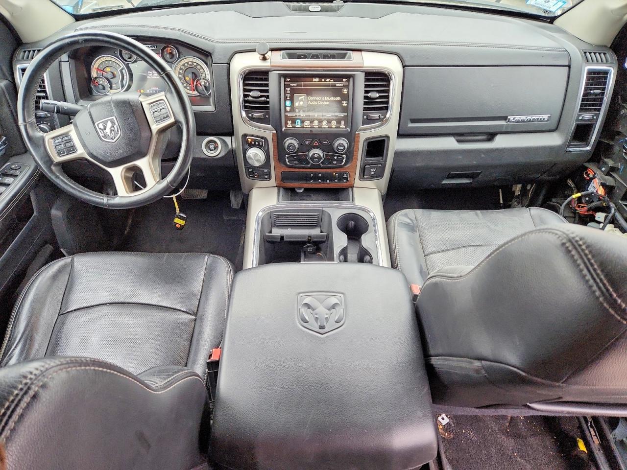 2016 Ram 1500 Laramie Black vin: 1C6RR7JT7GS328536