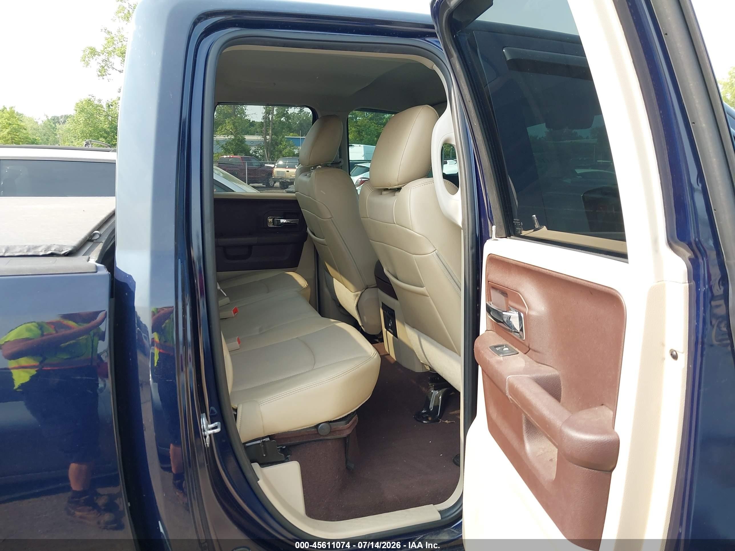 2014 Ram 1500 Laramie Dark Blue vin: 1C6RR7JT8ES234940