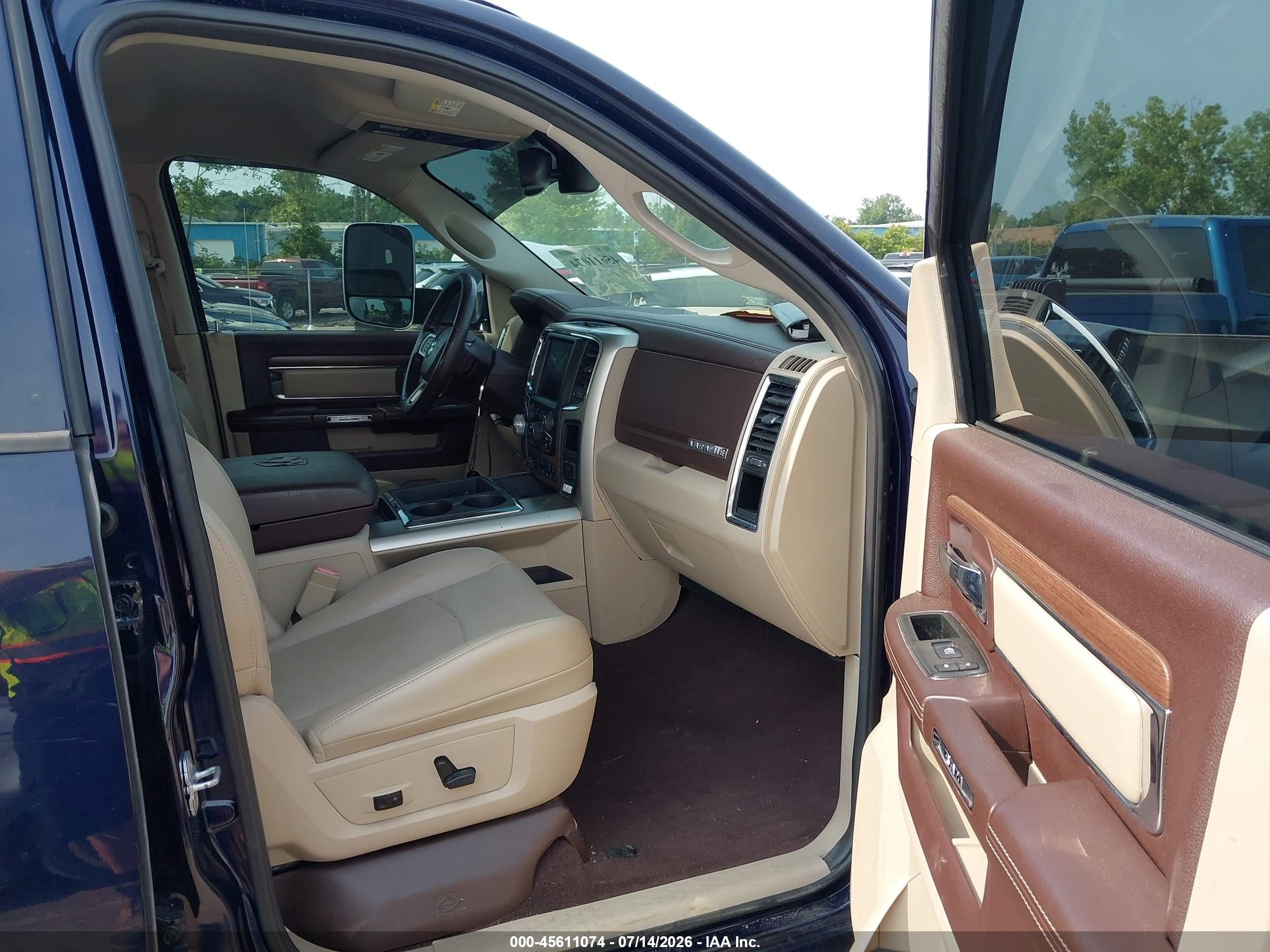 2014 Ram 1500 Laramie Dark Blue vin: 1C6RR7JT8ES234940
