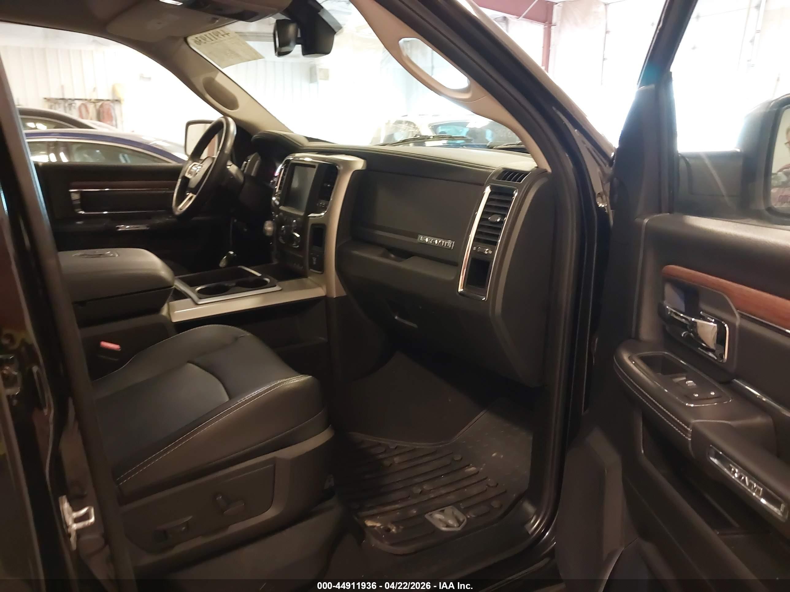 2015 Ram 1500 Laramie Black vin: 1C6RR7JT8FS711688
