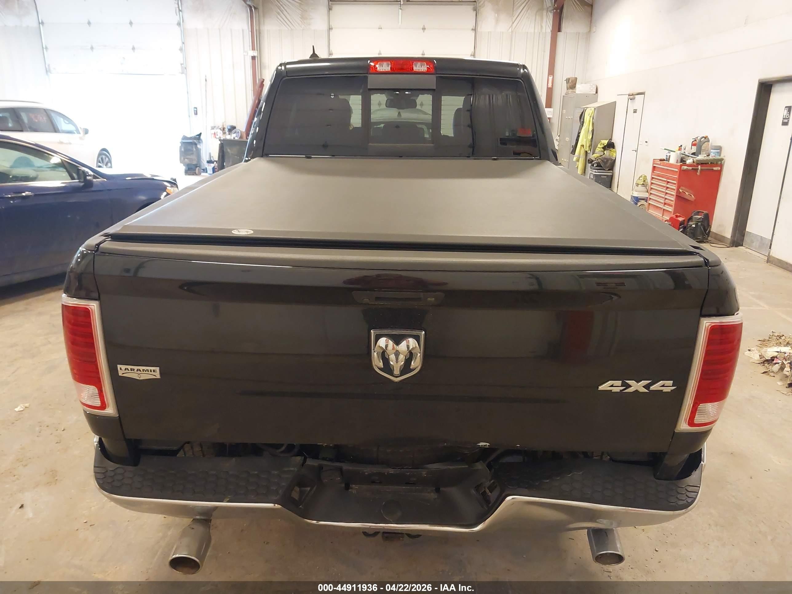 2015 Ram 1500 Laramie Black vin: 1C6RR7JT8FS711688