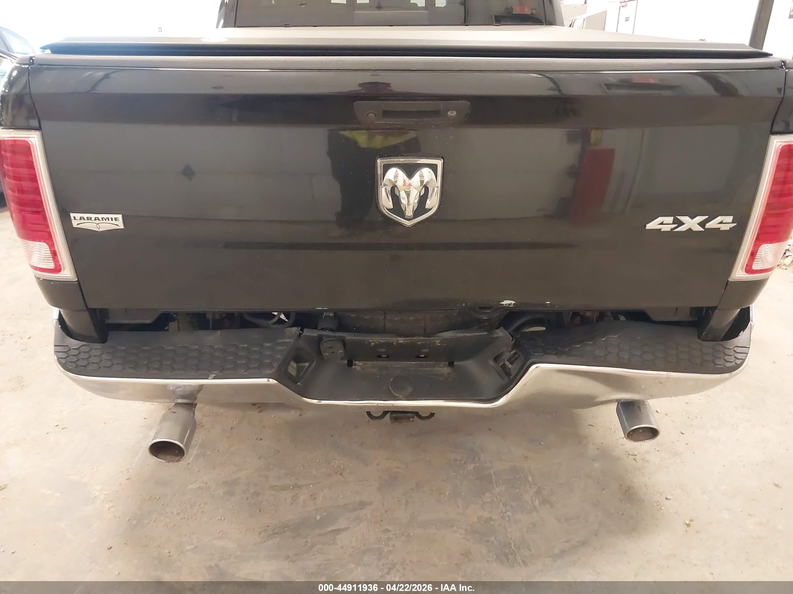 2015 Ram 1500 Laramie Black vin: 1C6RR7JT8FS711688