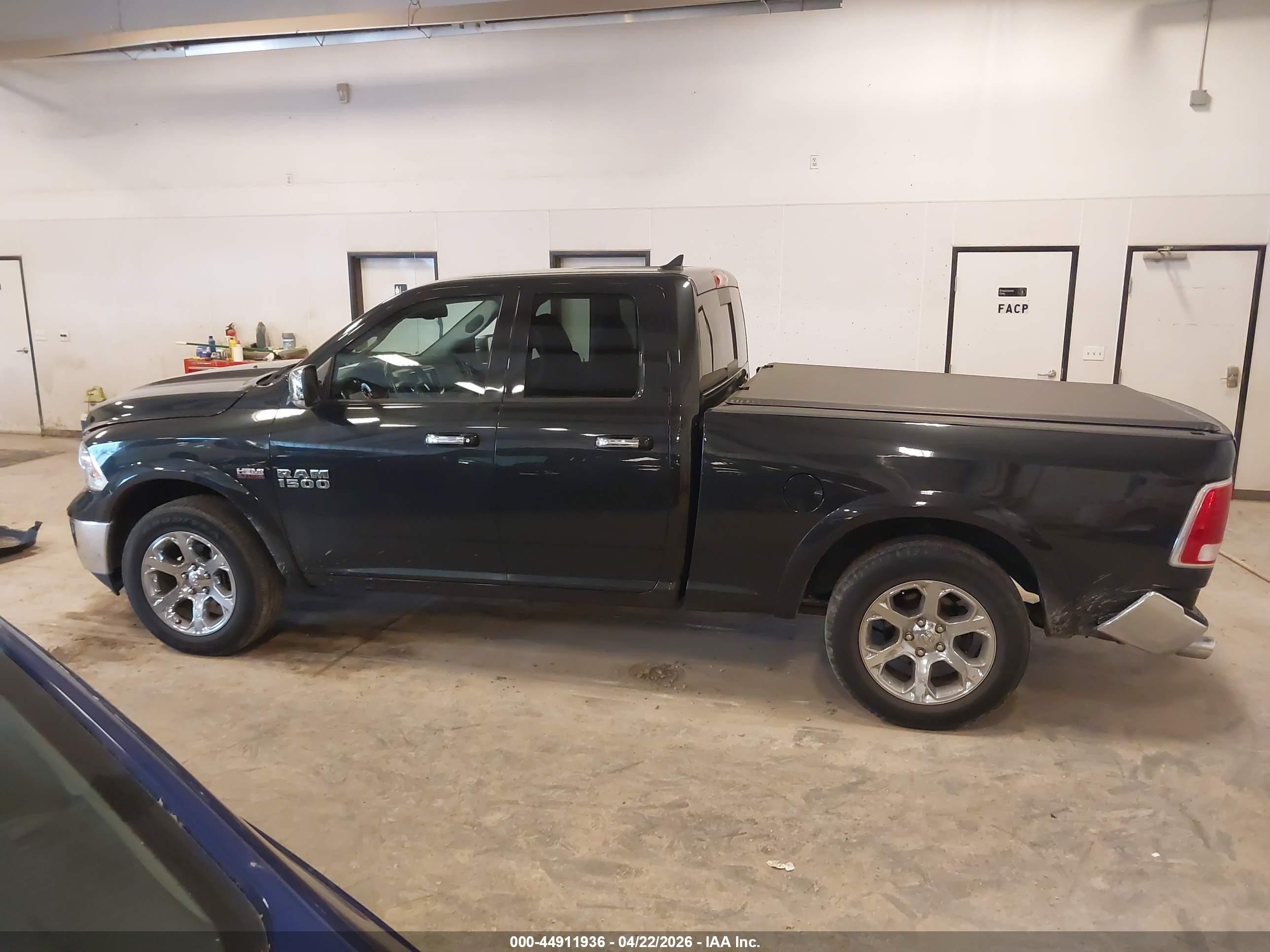 2015 Ram 1500 Laramie Black vin: 1C6RR7JT8FS711688
