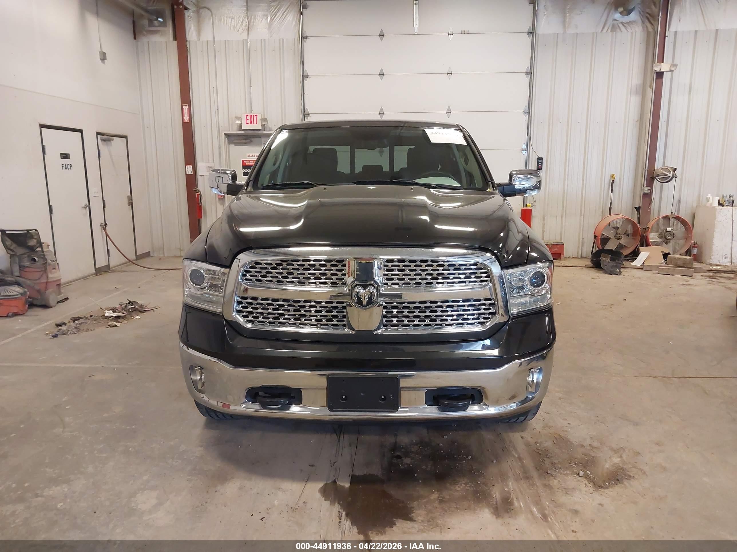 2015 Ram 1500 Laramie Black vin: 1C6RR7JT8FS711688