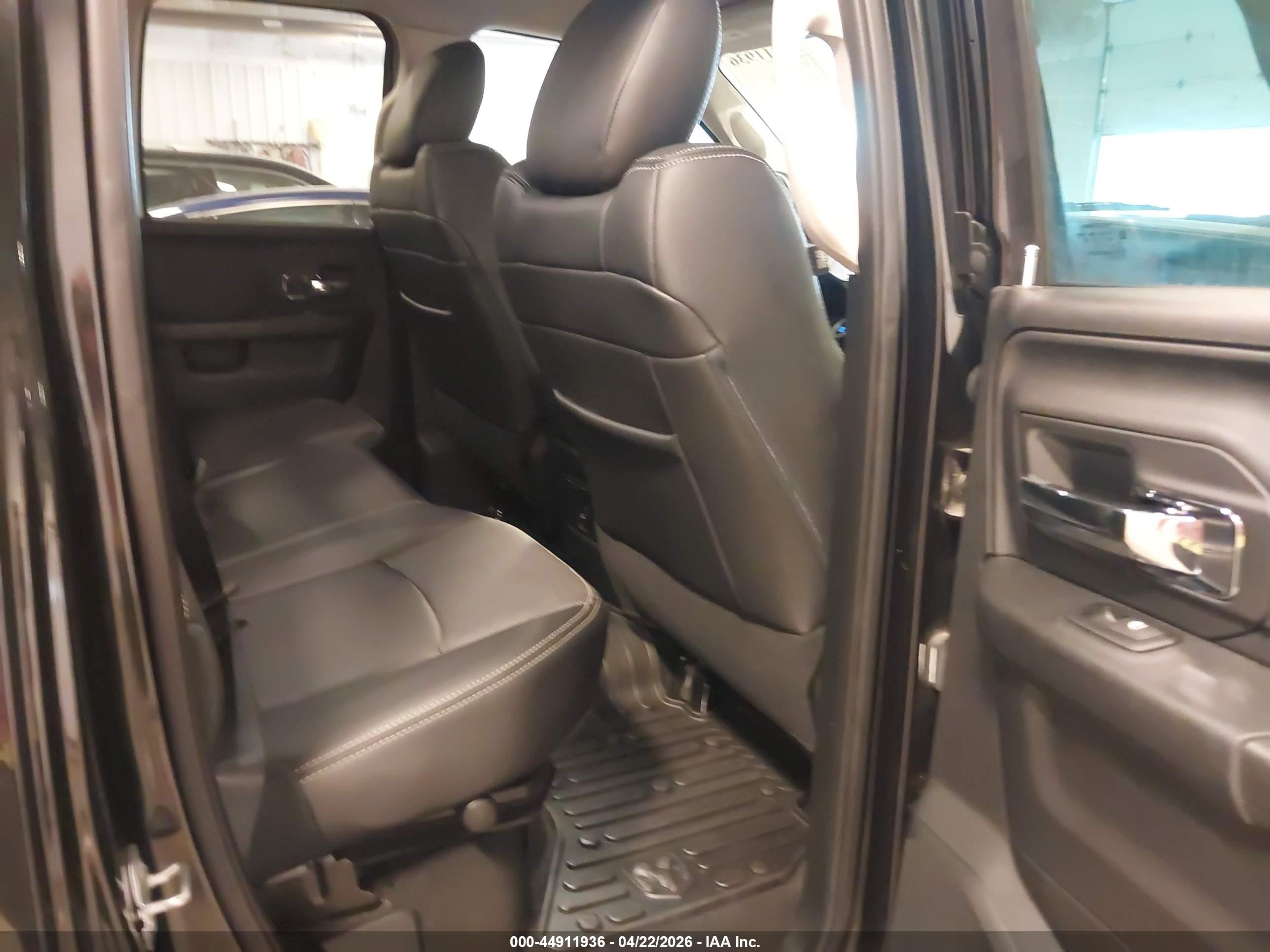 2015 Ram 1500 Laramie Black vin: 1C6RR7JT8FS711688
