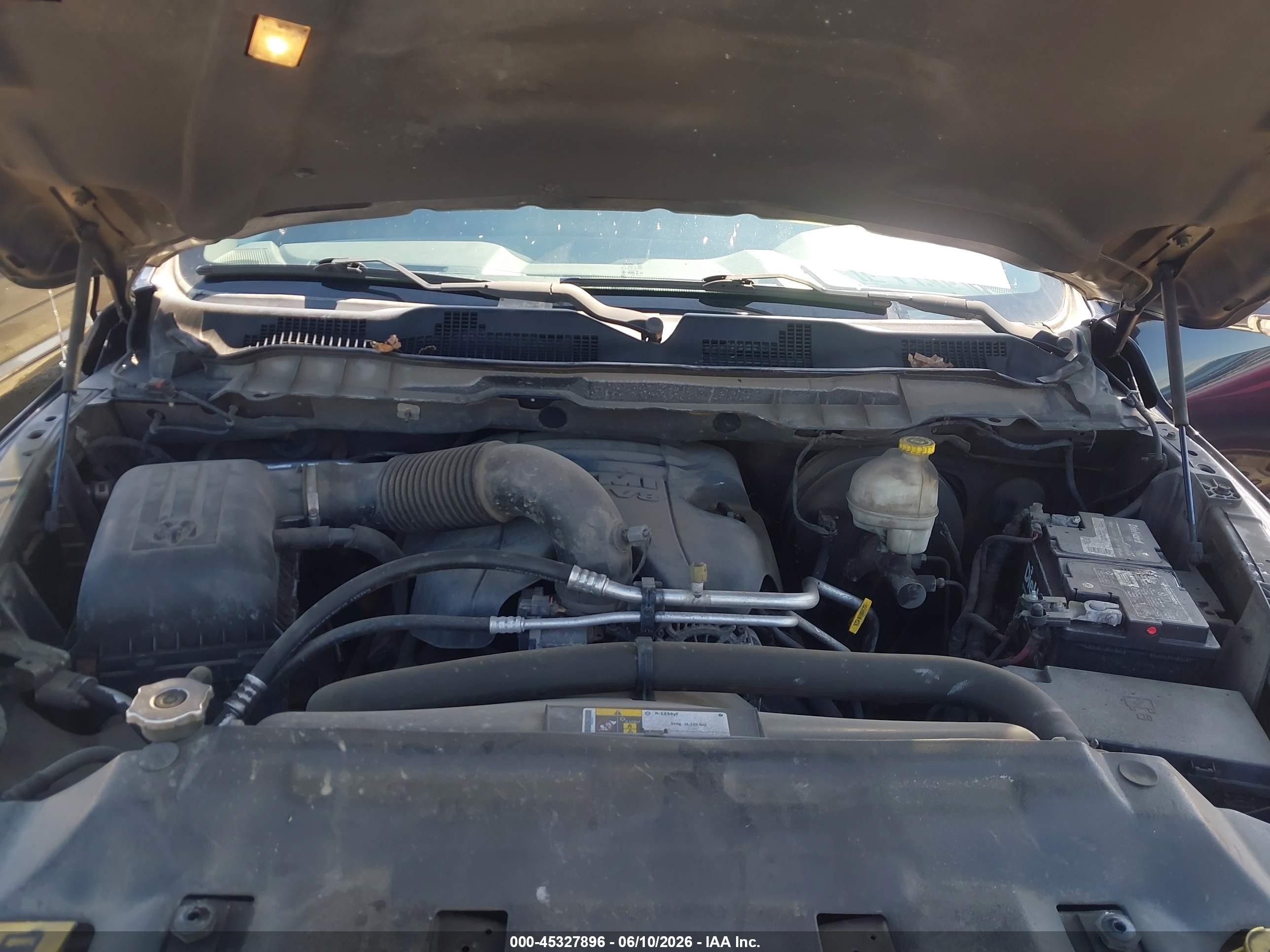 2015 Ram 1500 Laramie Gray vin: 1C6RR7JTXFS573801