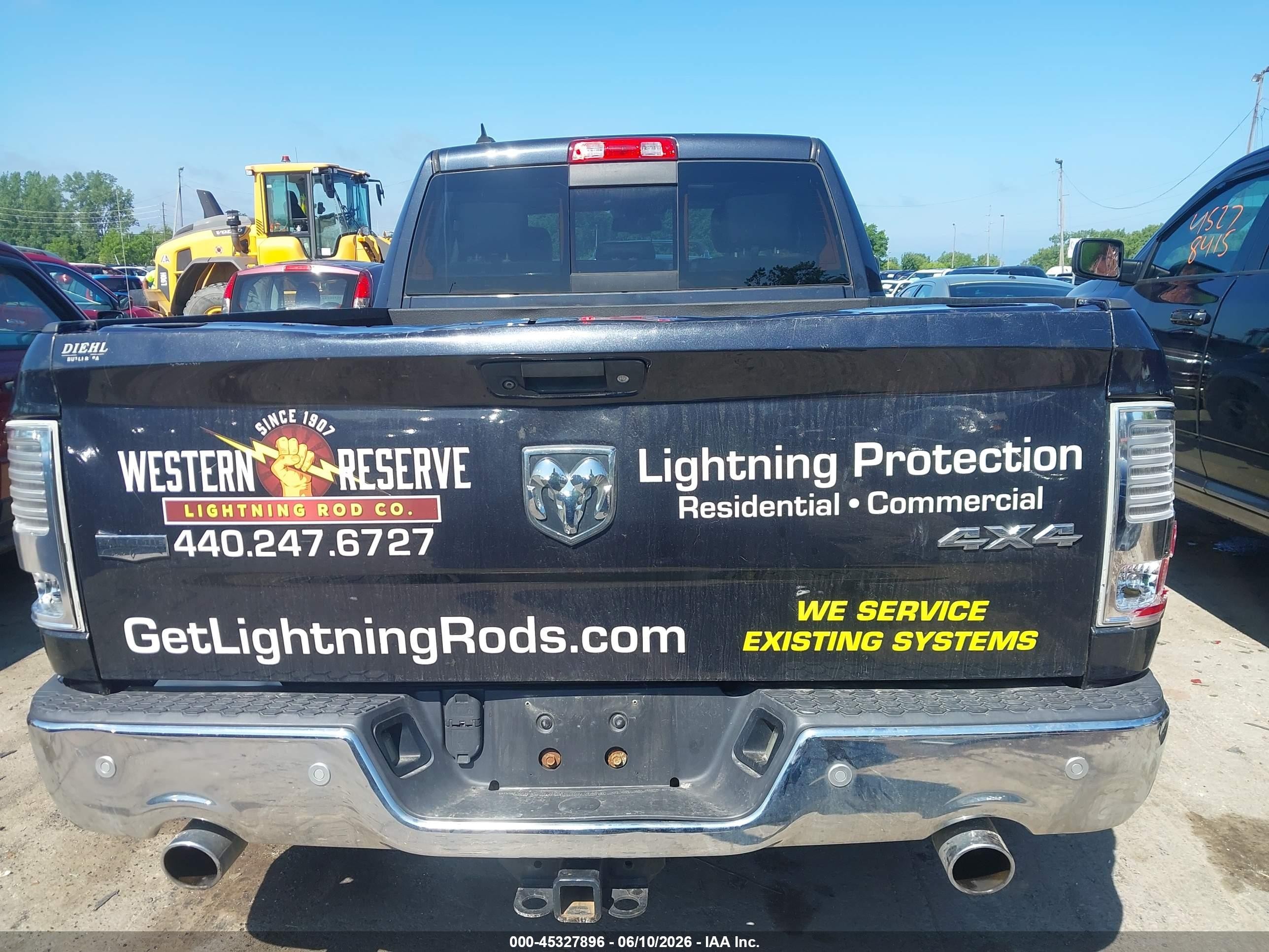 2015 Ram 1500 Laramie Gray vin: 1C6RR7JTXFS573801