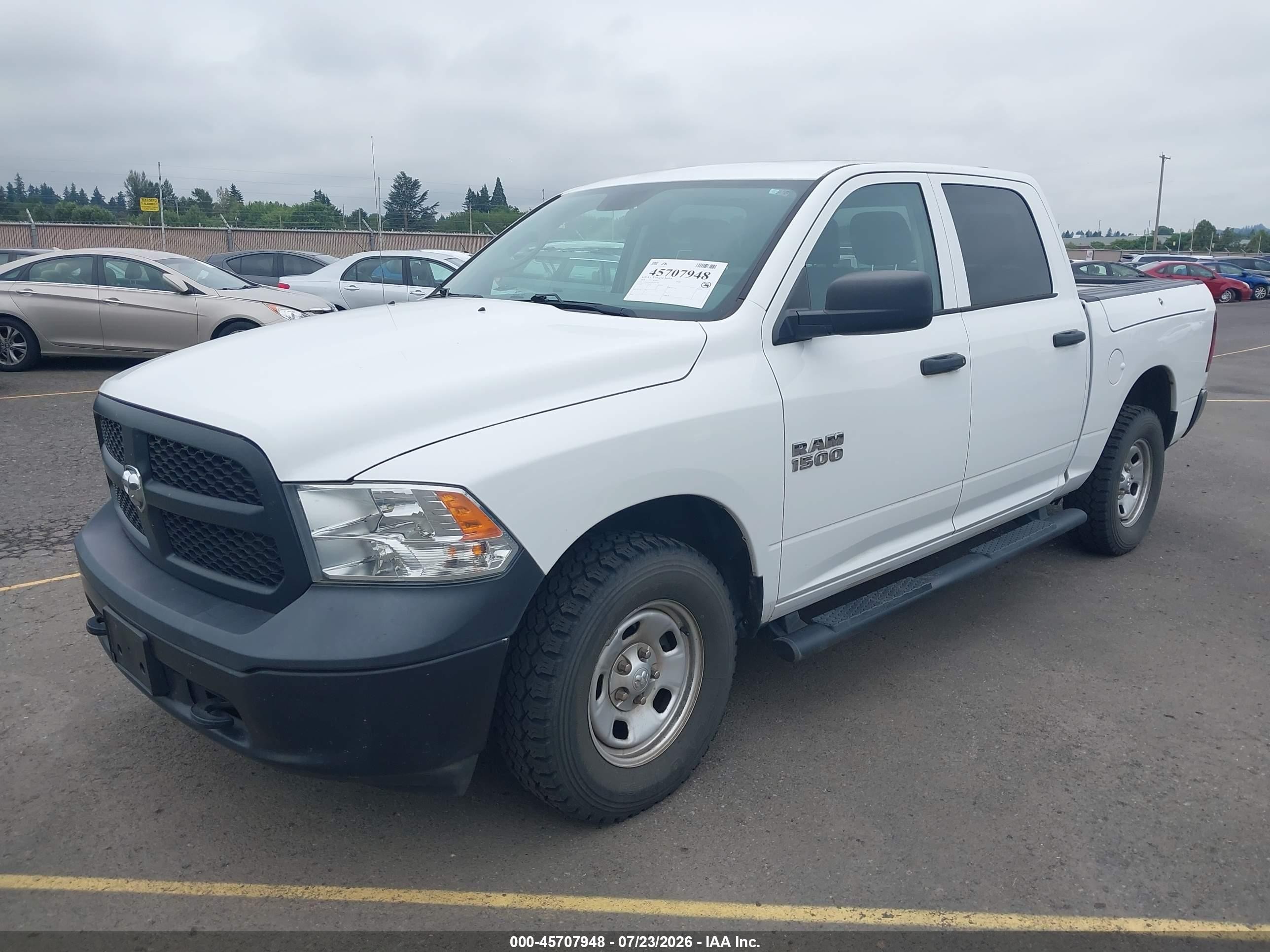 2018 Ram 1500 Tradesman  4x4 5'7 Box White vin: 1C6RR7KG0JS297266