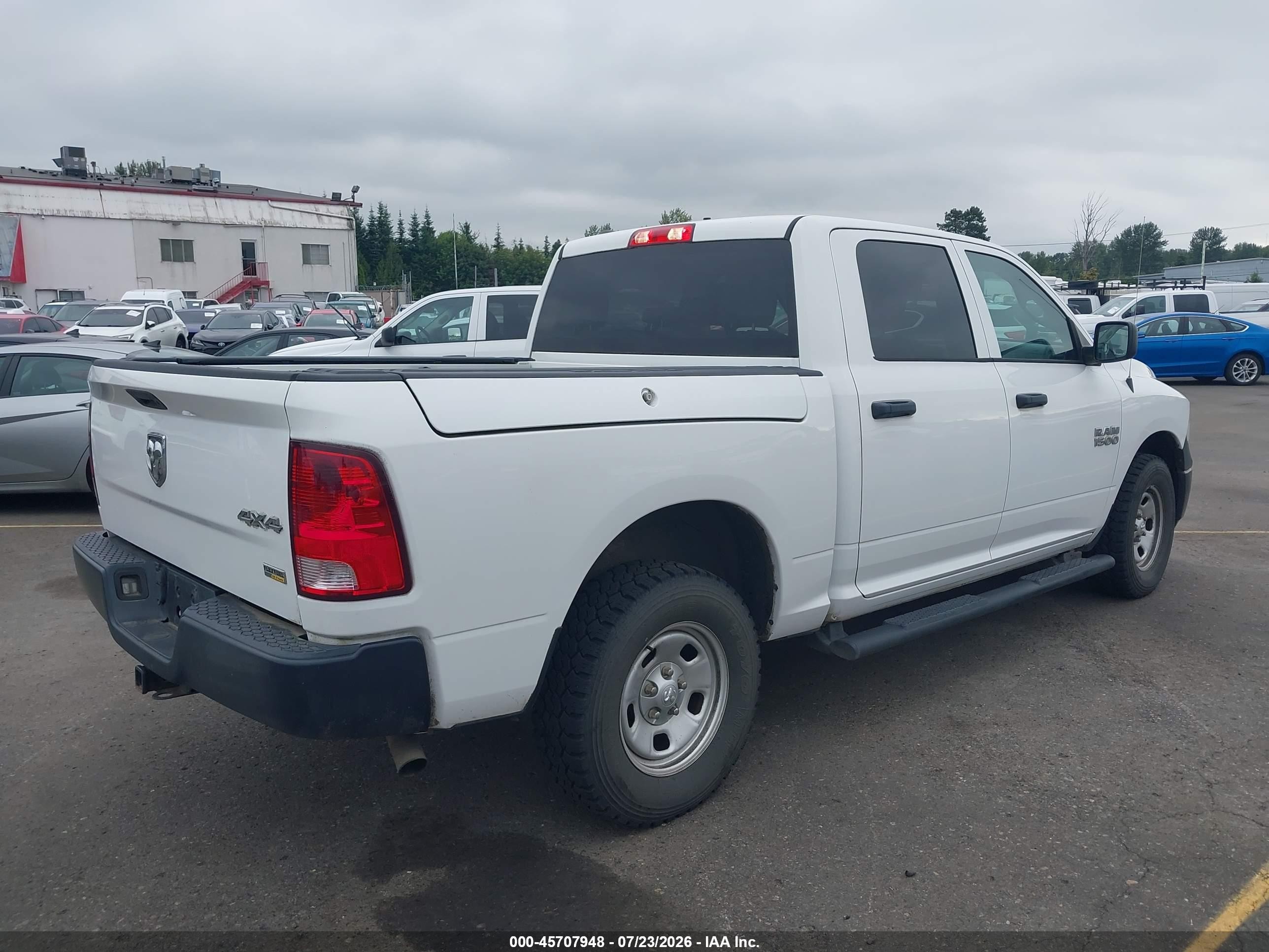 2018 Ram 1500 Tradesman  4x4 5'7 Box White vin: 1C6RR7KG0JS297266