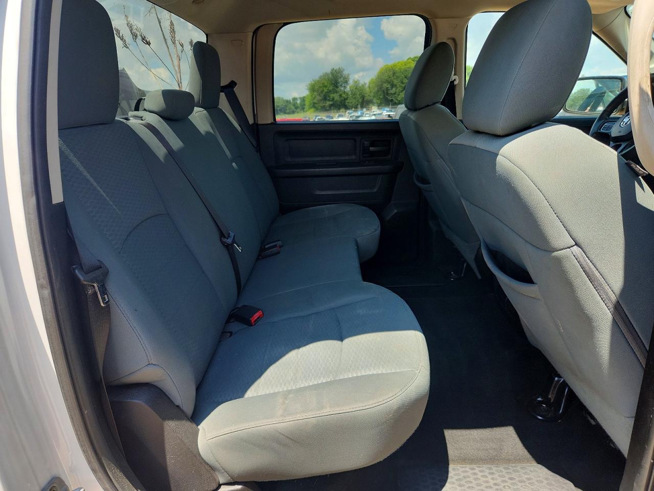 2013 Ram 1500 St White vin: 1C6RR7KG1DS678659