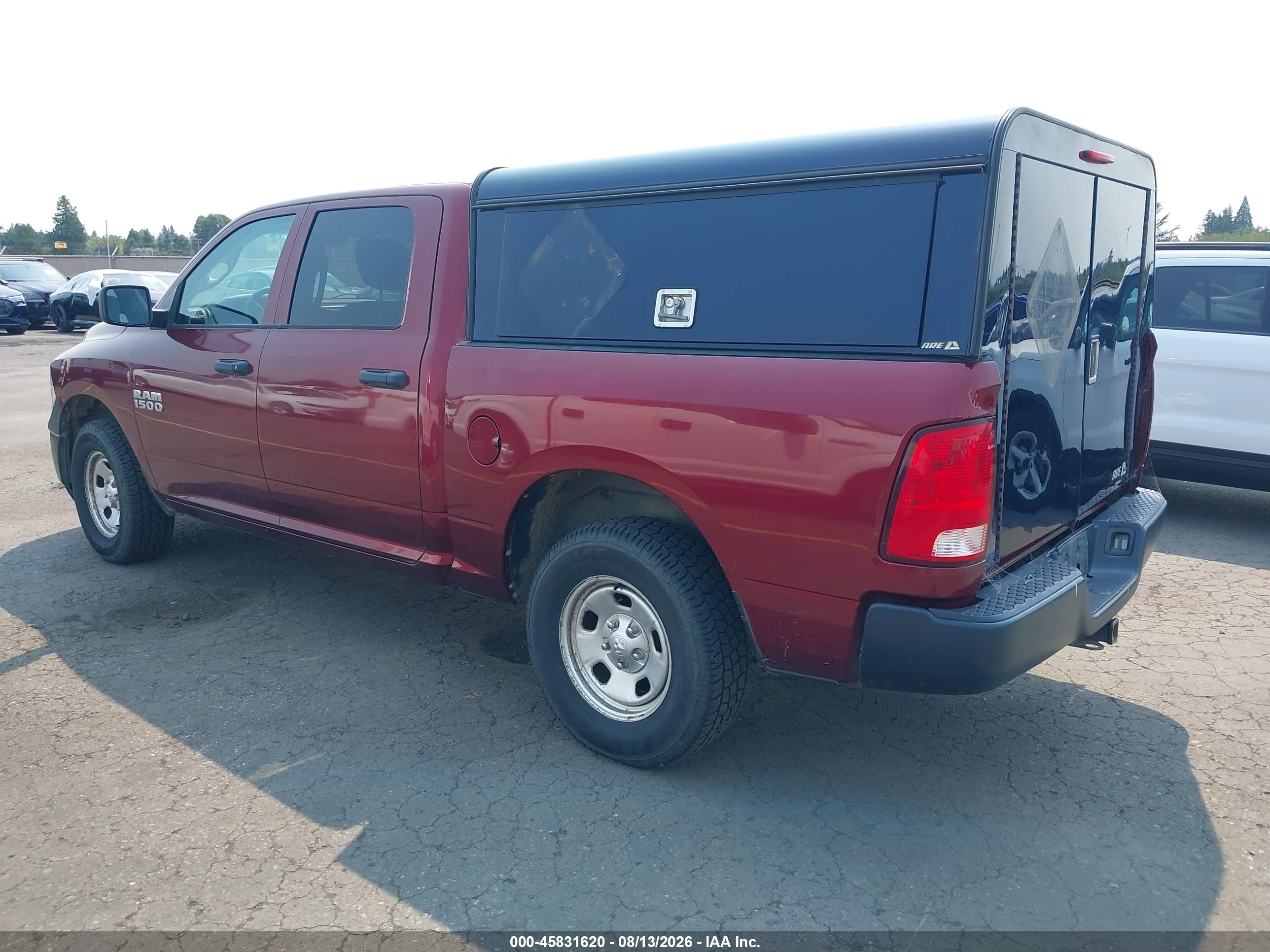 2018 Ram 1500 Tradesman  4x4 5'7 Box Silver vin: 1C6RR7KG1JS106163