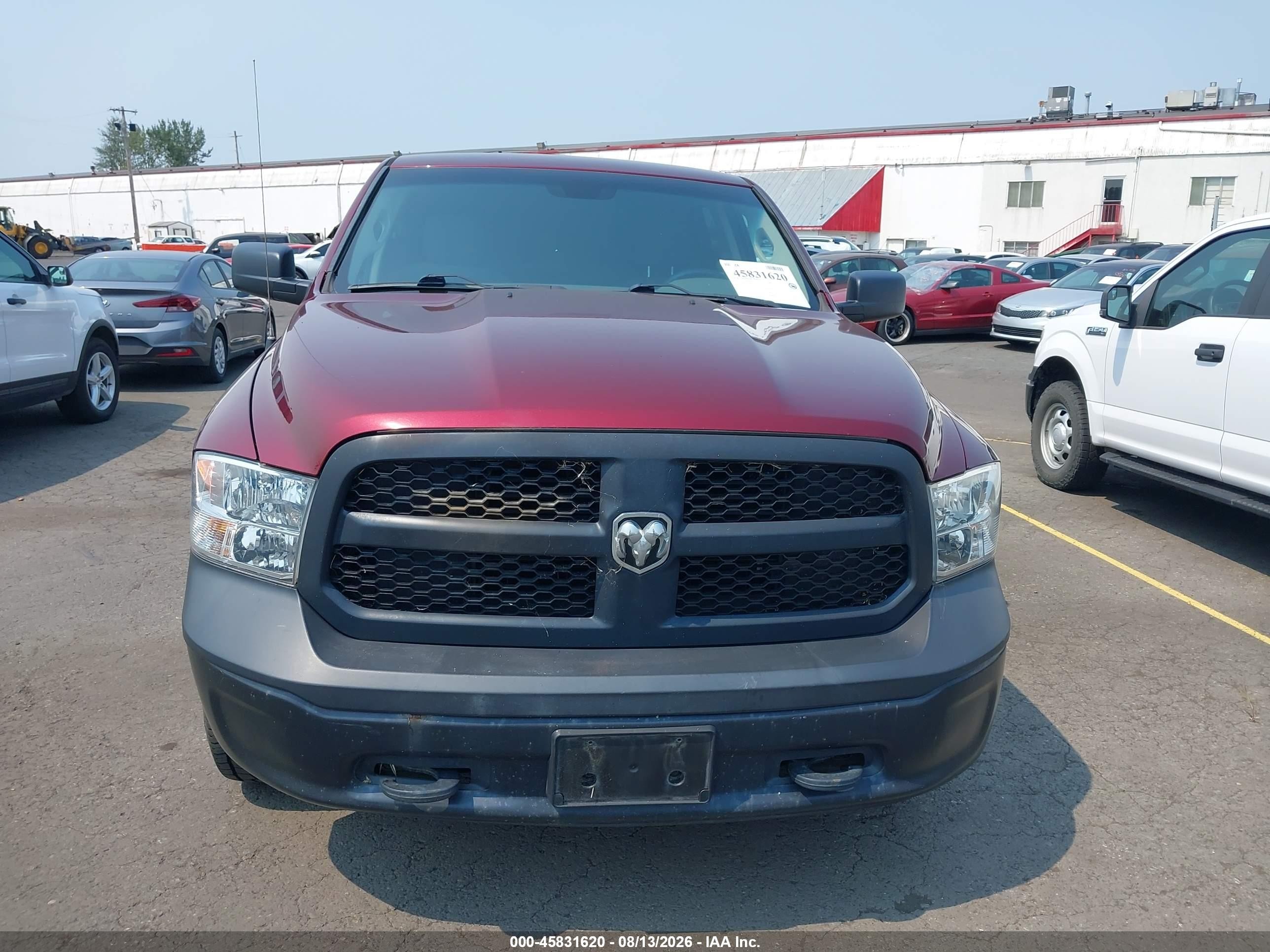 2018 Ram 1500 Tradesman  4x4 5'7 Box Silver vin: 1C6RR7KG1JS106163