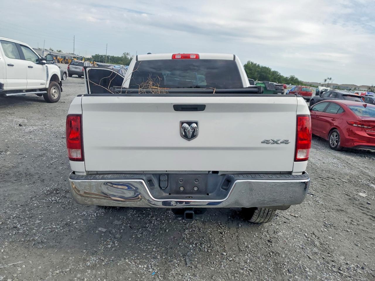 2023 Ram 1500 Classic Tradesman Белый vin: 1C6RR7KG1PS548658