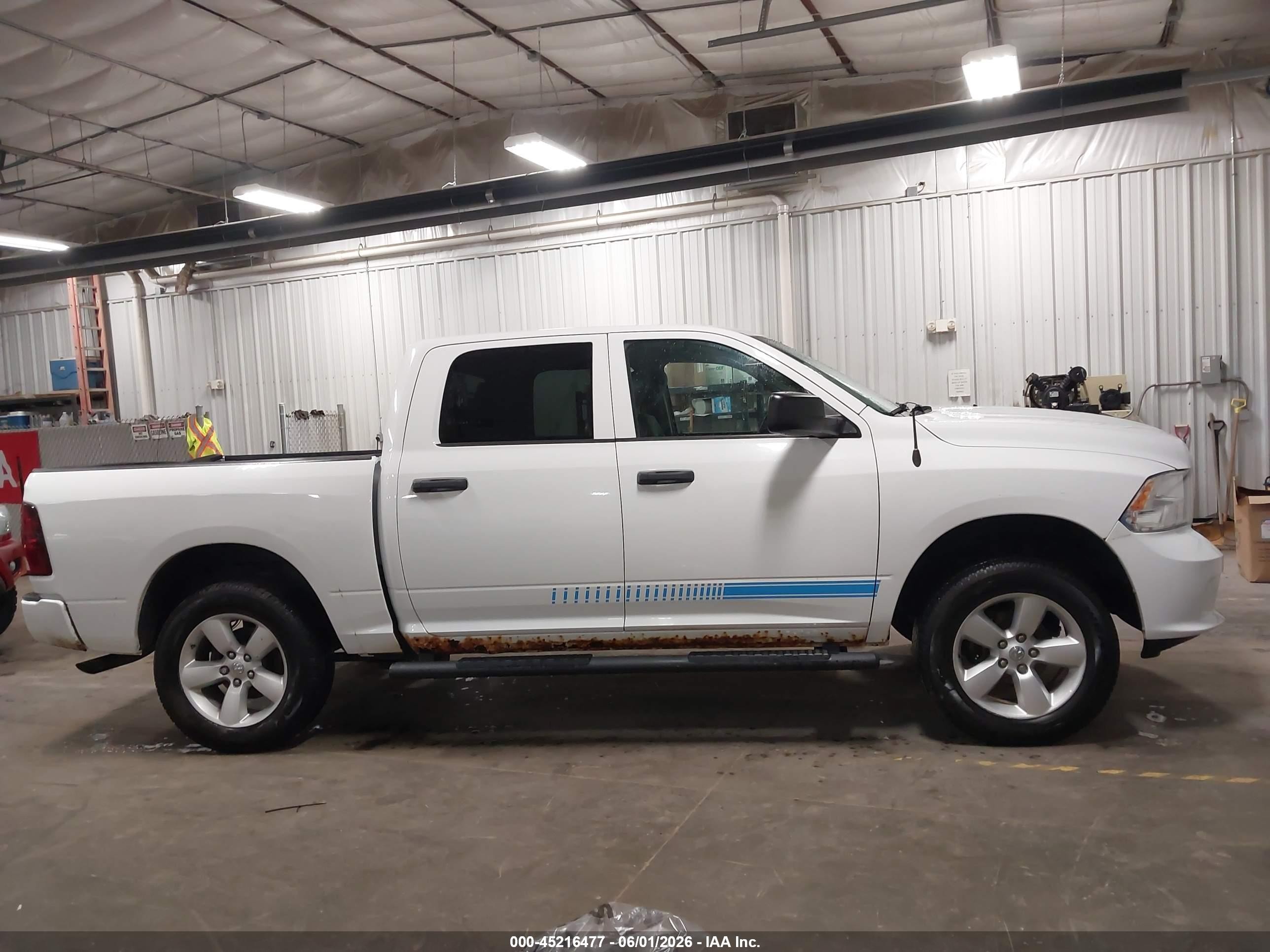 2014 Ram 1500 Express White vin: 1C6RR7KG3ES437171
