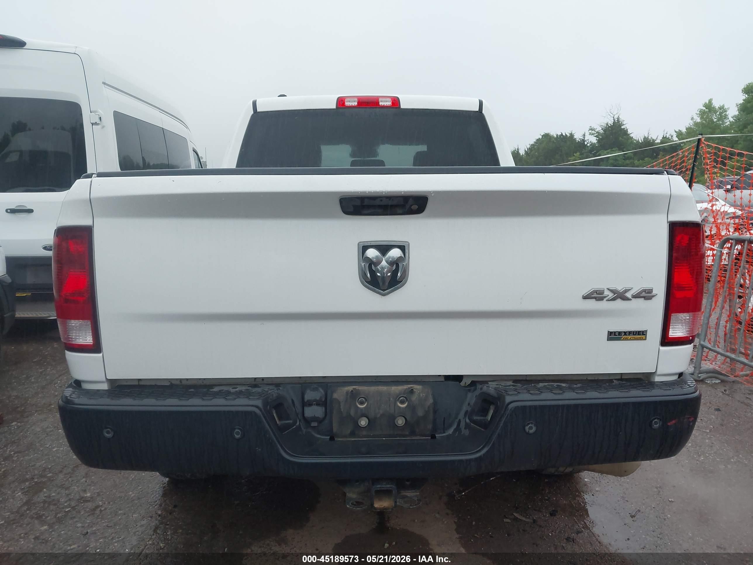 2016 Ram 1500 Tradesman White vin: 1C6RR7KG3GS362569