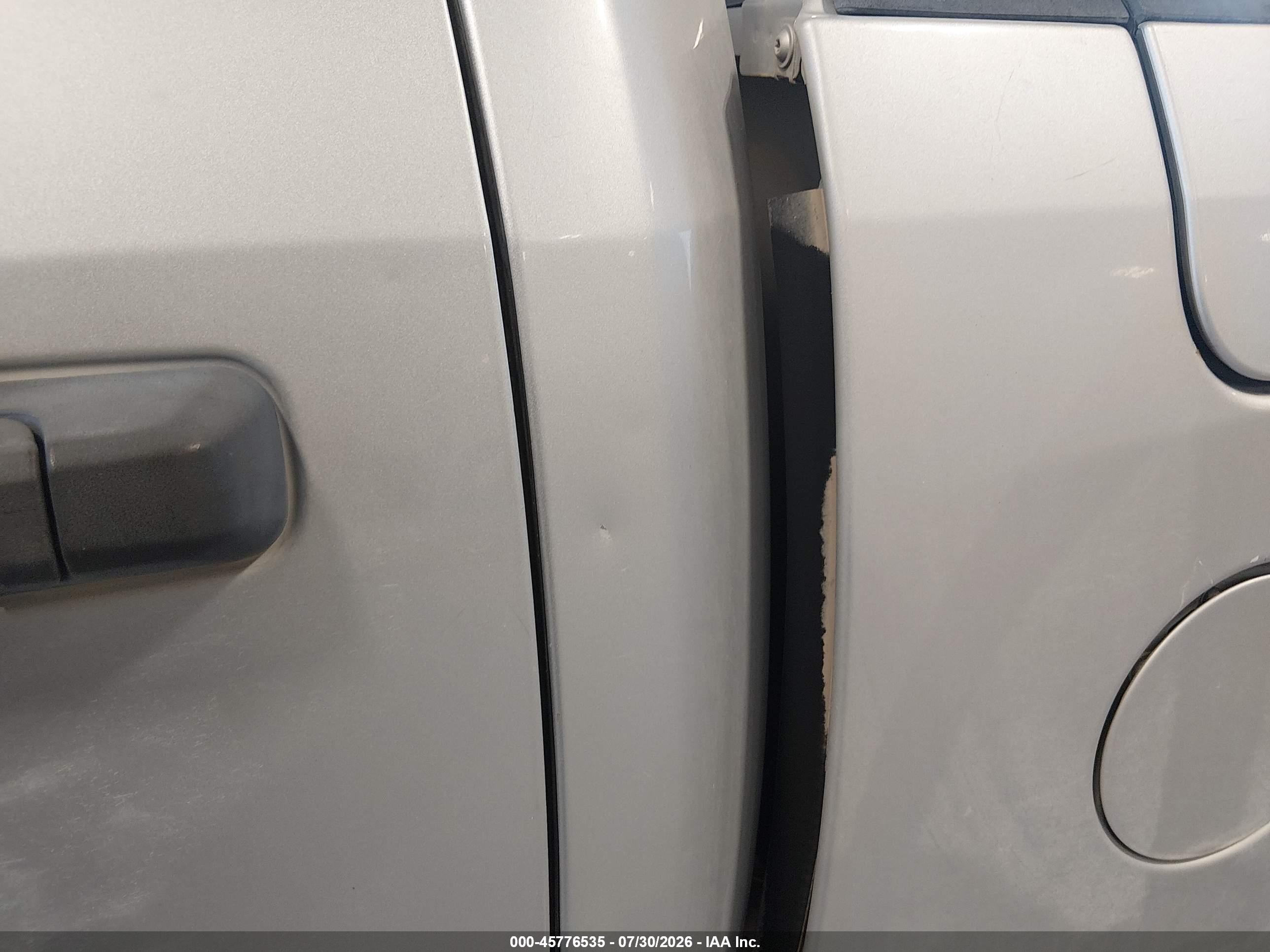 2017 Ram 1500   Silver vin: 1C6RR7KG4HS776641