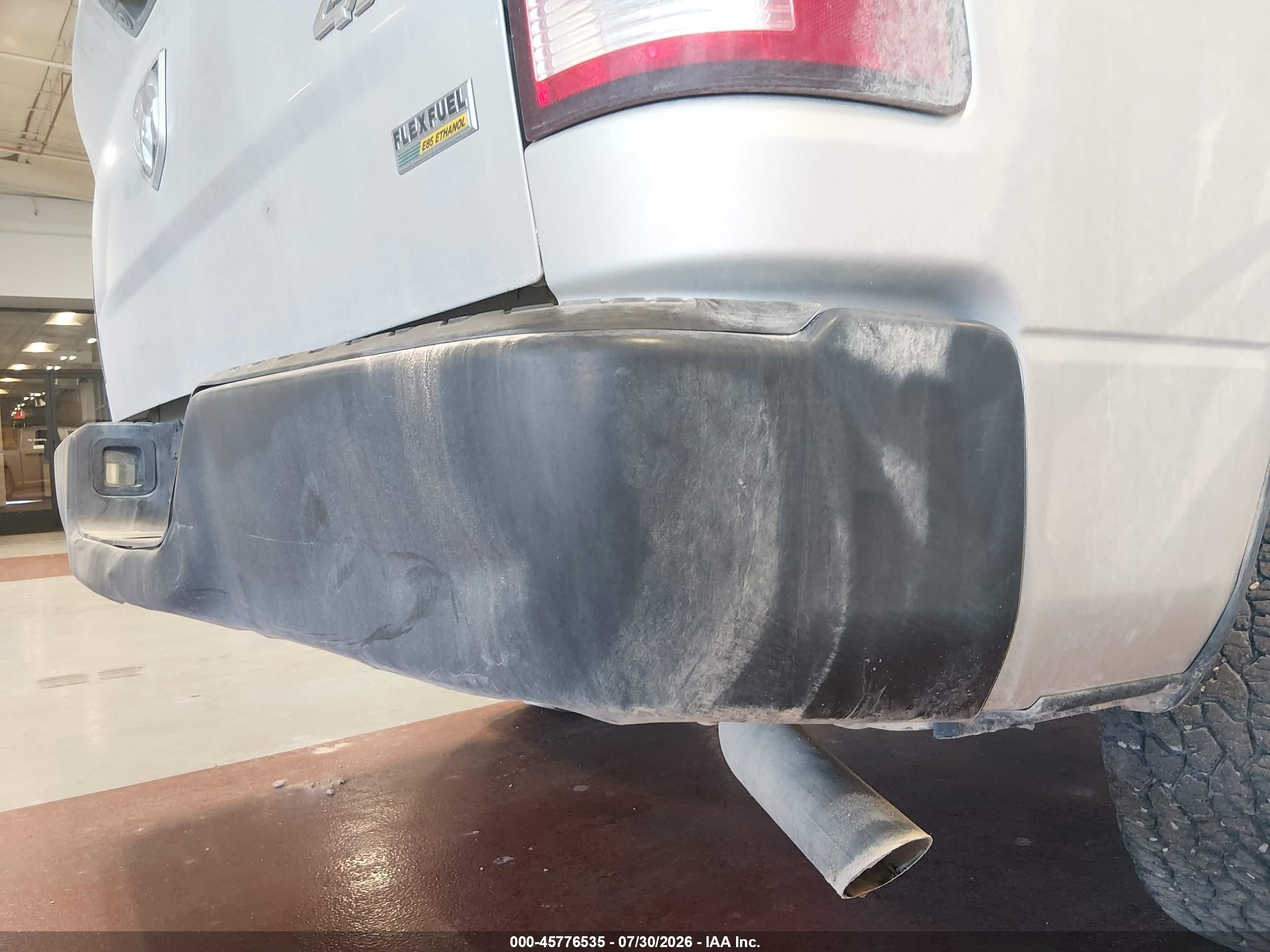 2017 Ram 1500   Silver vin: 1C6RR7KG4HS776641