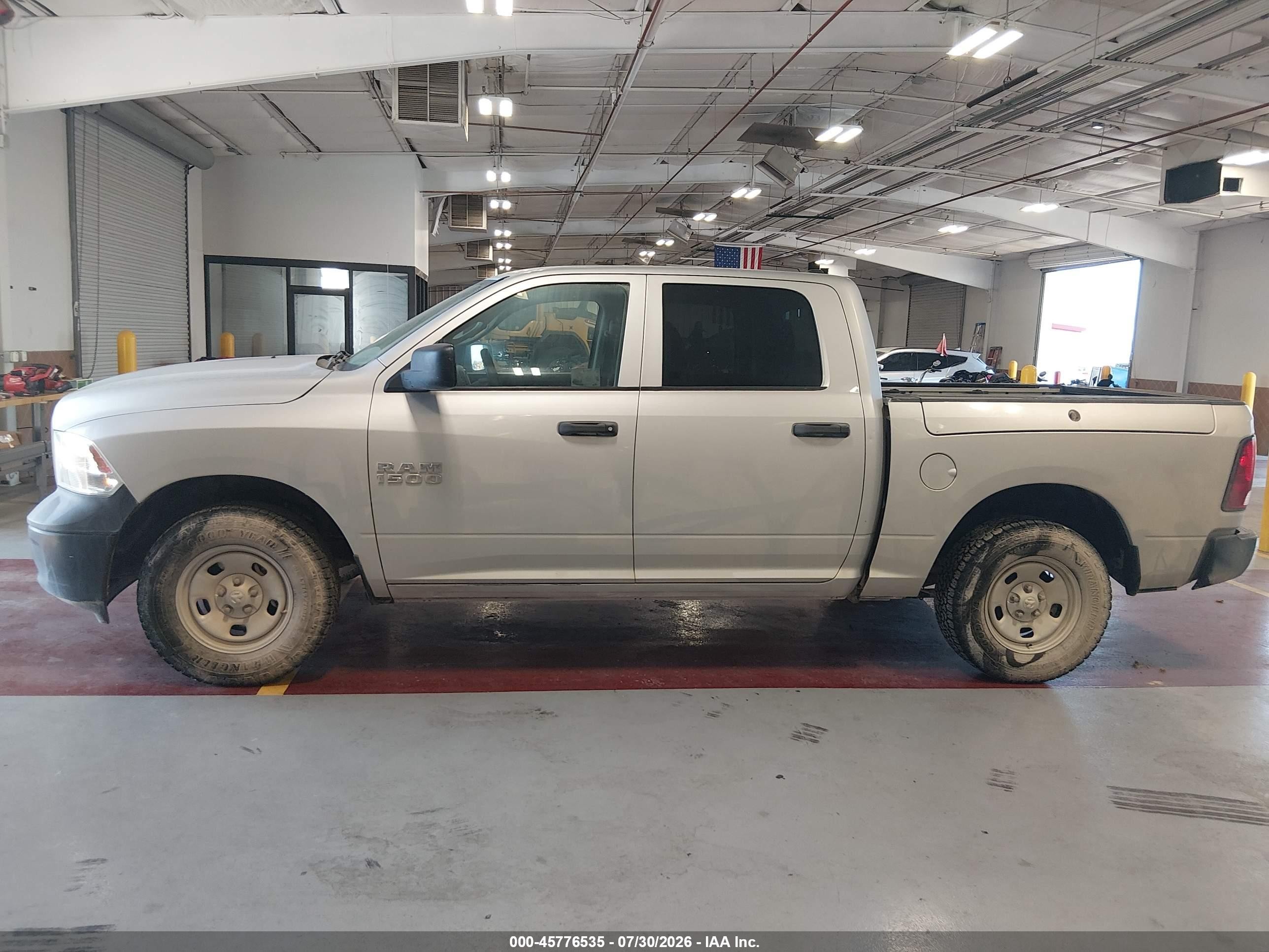 2017 Ram 1500   Silver vin: 1C6RR7KG4HS776641