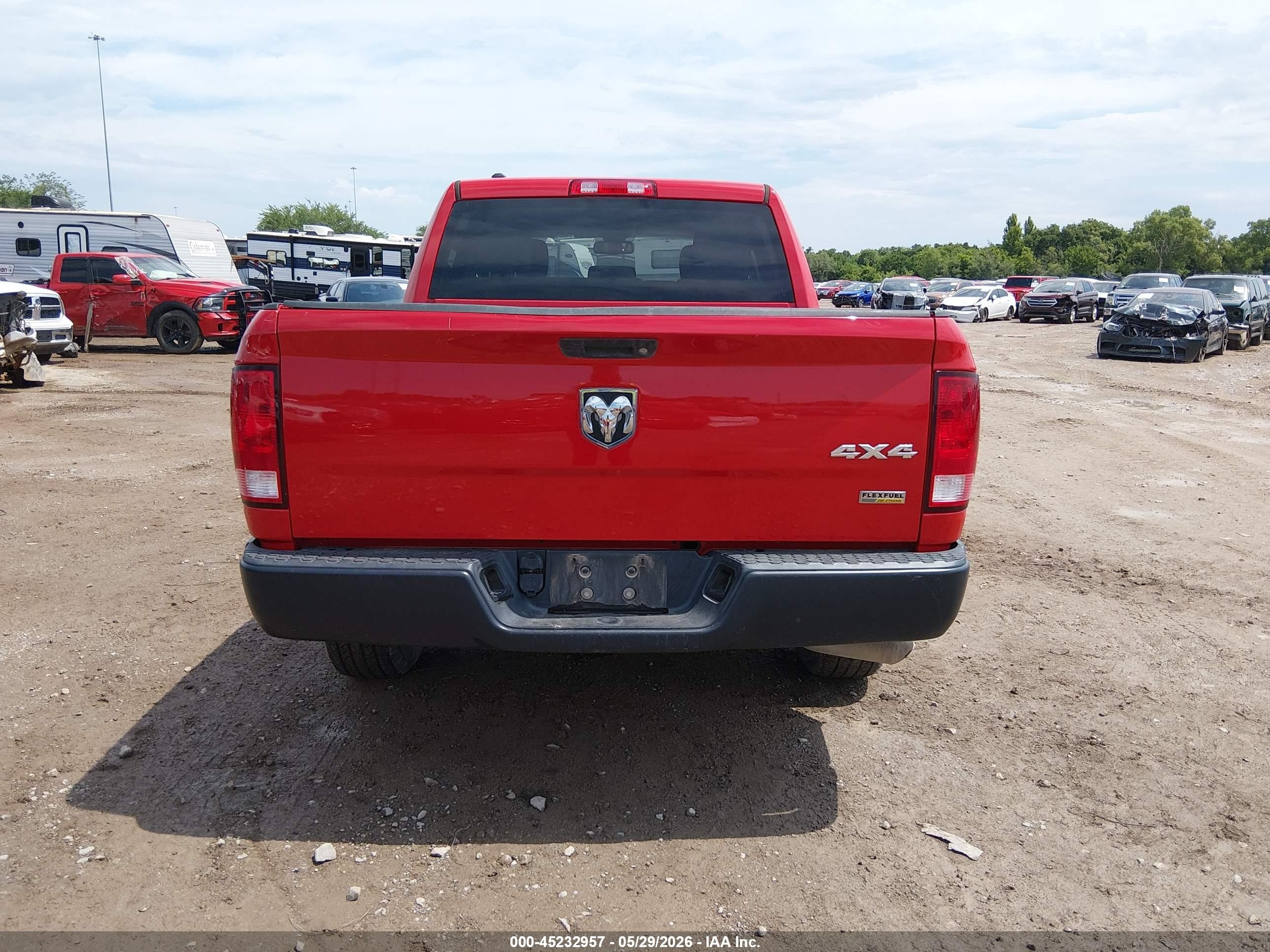 2016 Ram 1500 Tradesman Red vin: 1C6RR7KG5GS362525