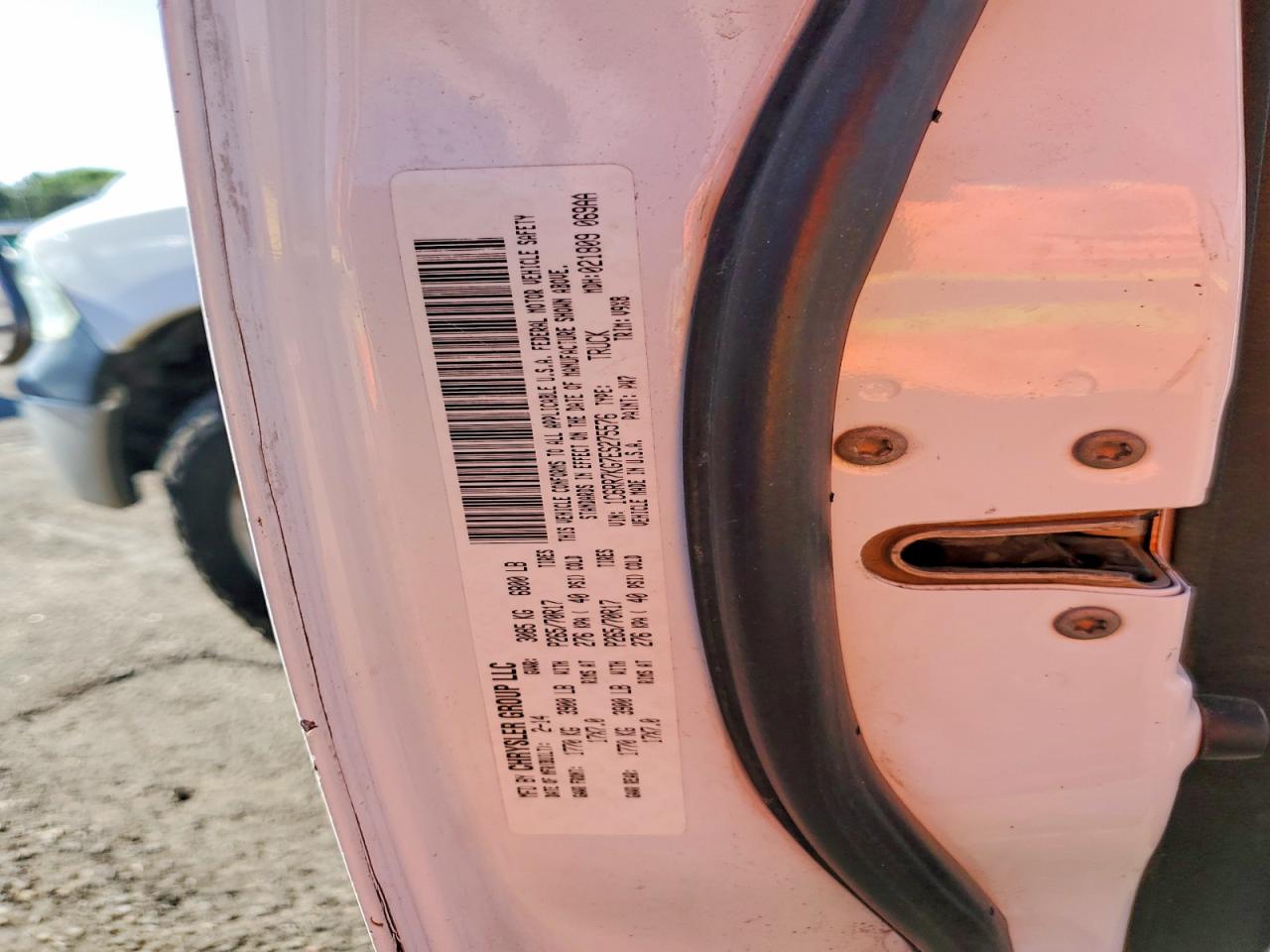 2014 Ram 1500 St White vin: 1C6RR7KG7ES275576