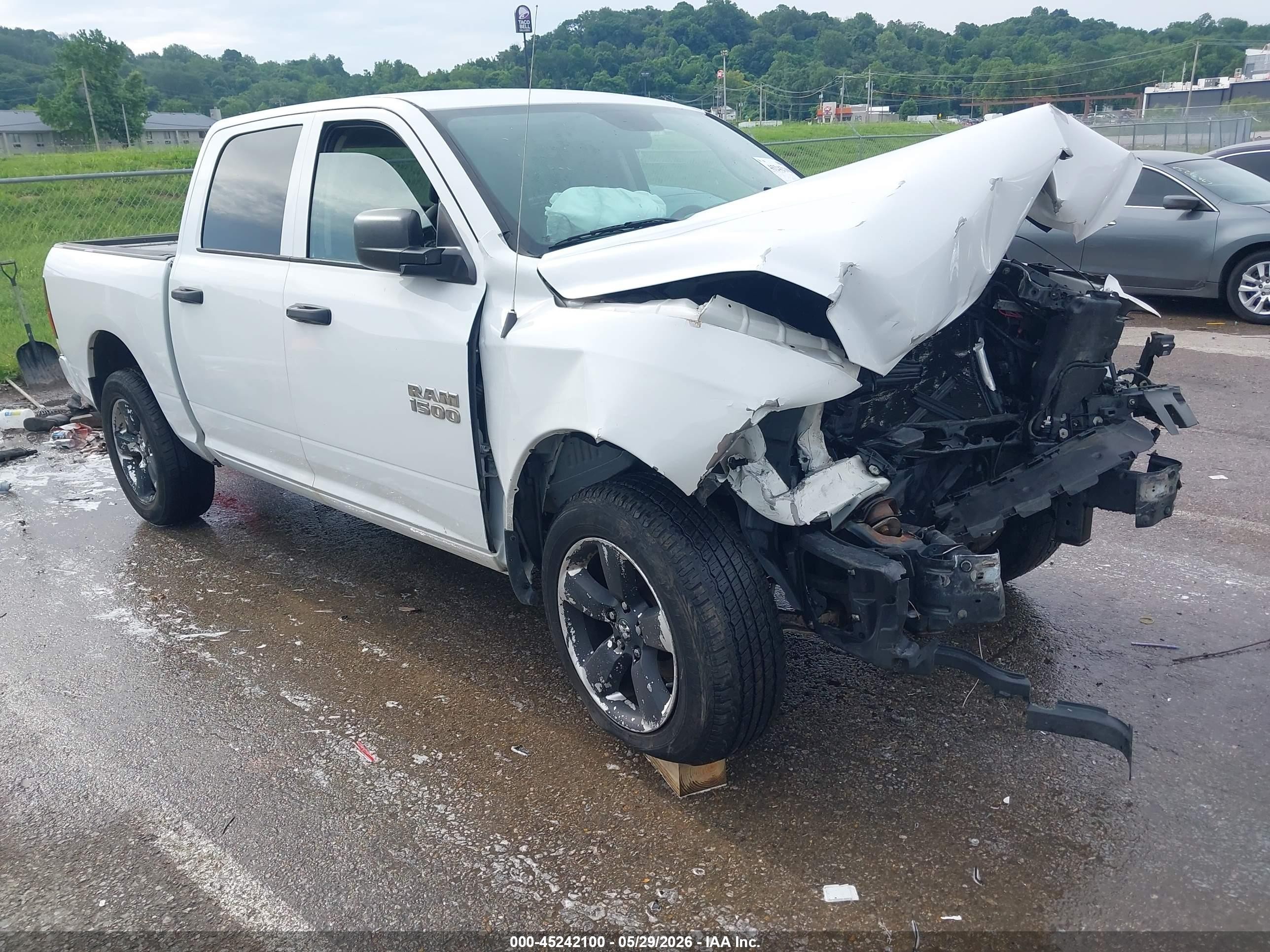 2015 Ram 1500 Express Белый vin: 1C6RR7KG7FS699065