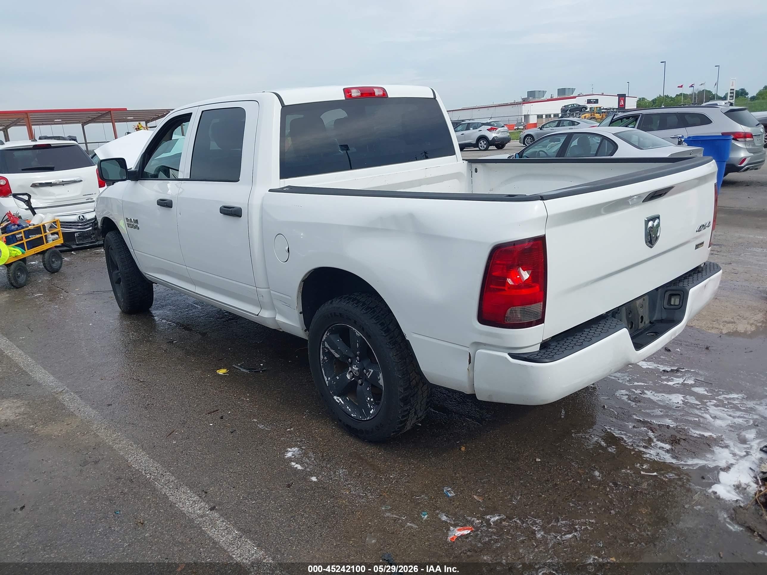 2015 Ram 1500 Express Белый vin: 1C6RR7KG7FS699065