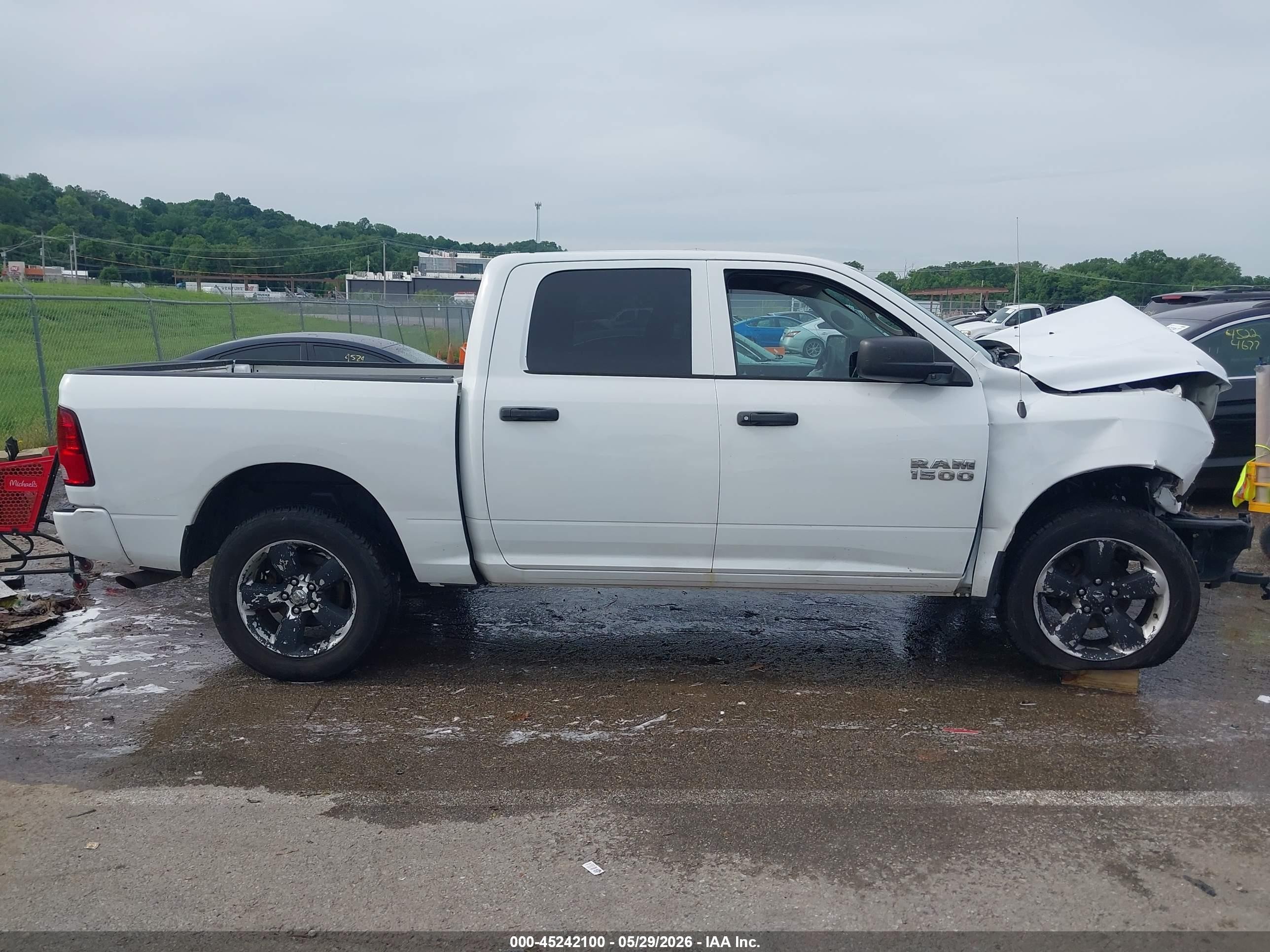 2015 Ram 1500 Express Белый vin: 1C6RR7KG7FS699065