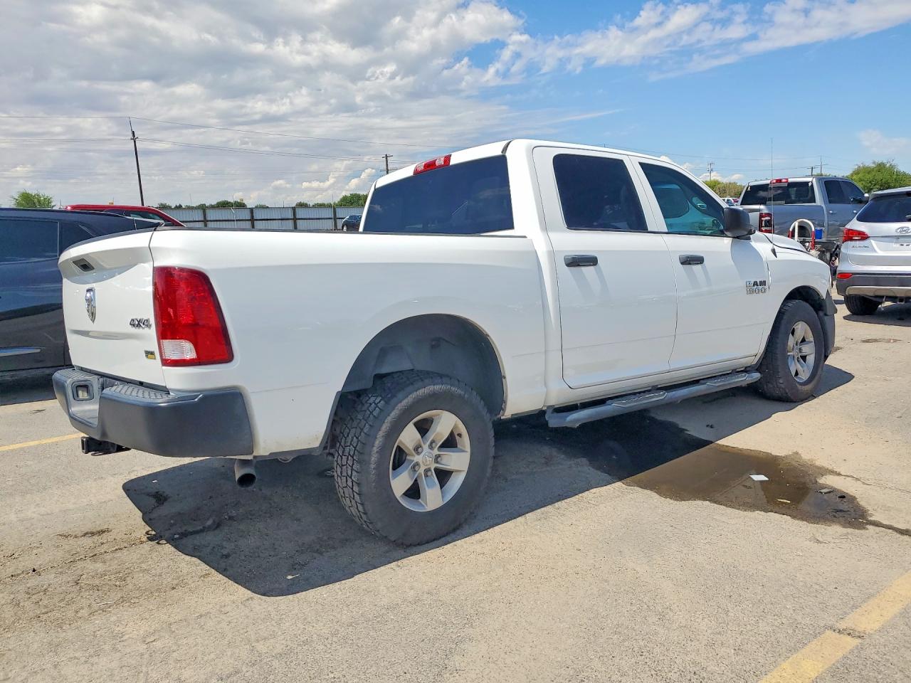2015 Ram 1500 St White vin: 1C6RR7KG8FS723521