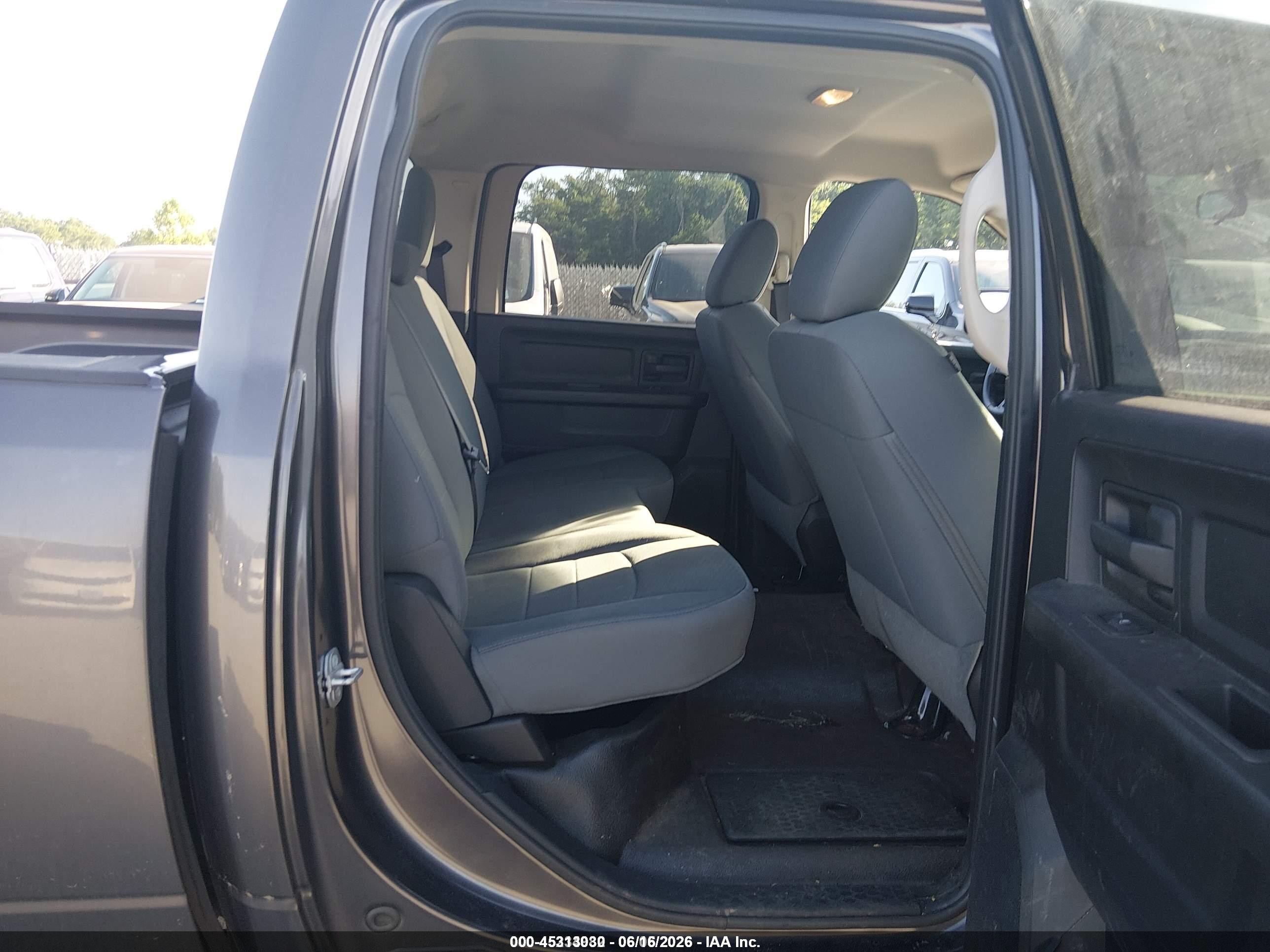 2014 Ram 1500 Tradesman vin: 1C6RR7KG9ES478629