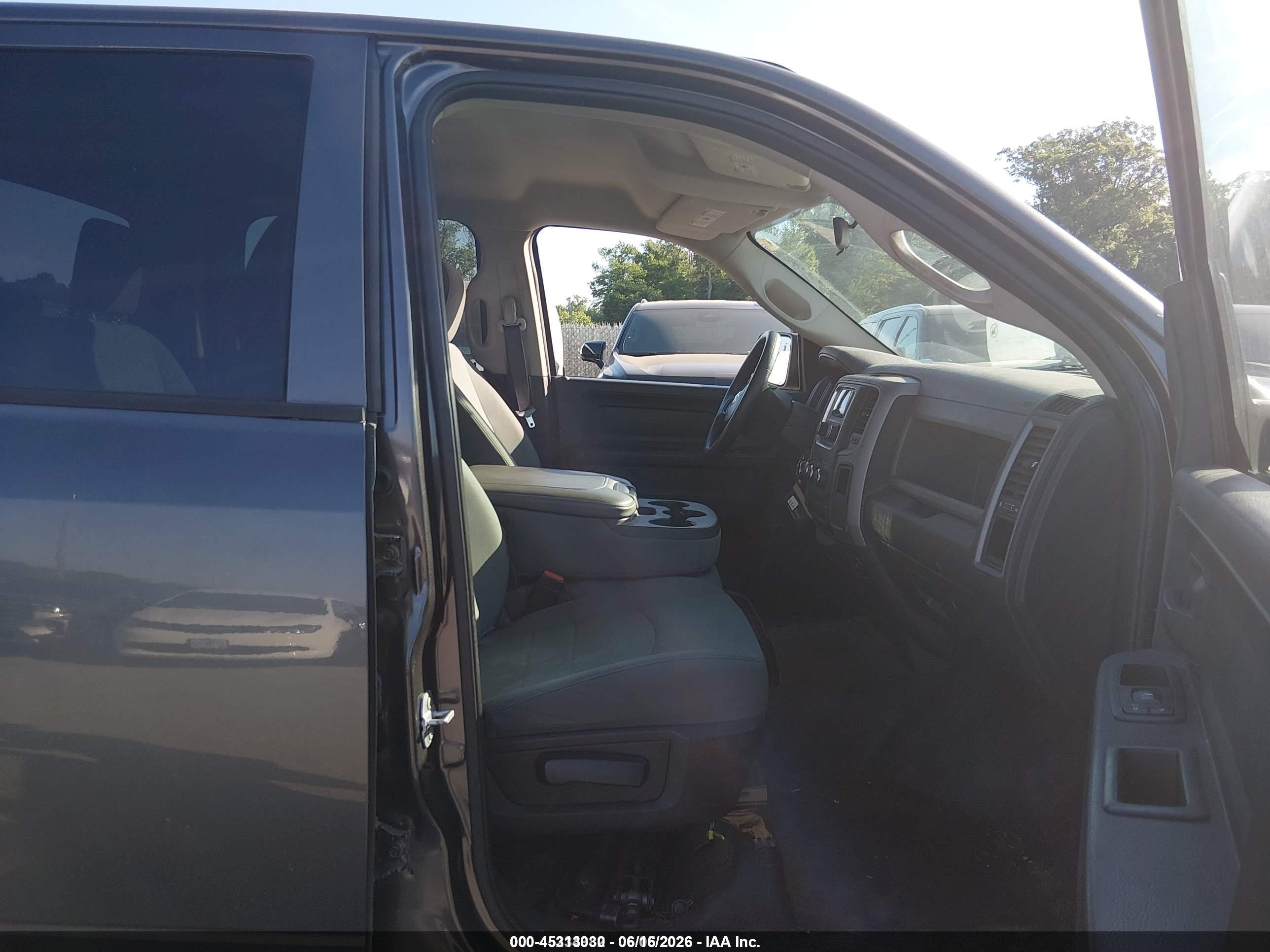 2014 Ram 1500 Tradesman vin: 1C6RR7KG9ES478629