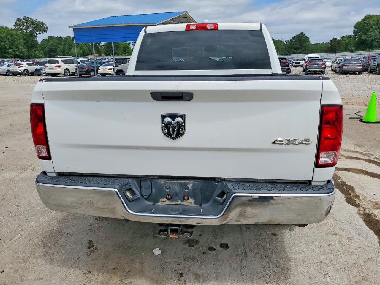 2015 Ram 1500 St White vin: 1C6RR7KG9FS575394