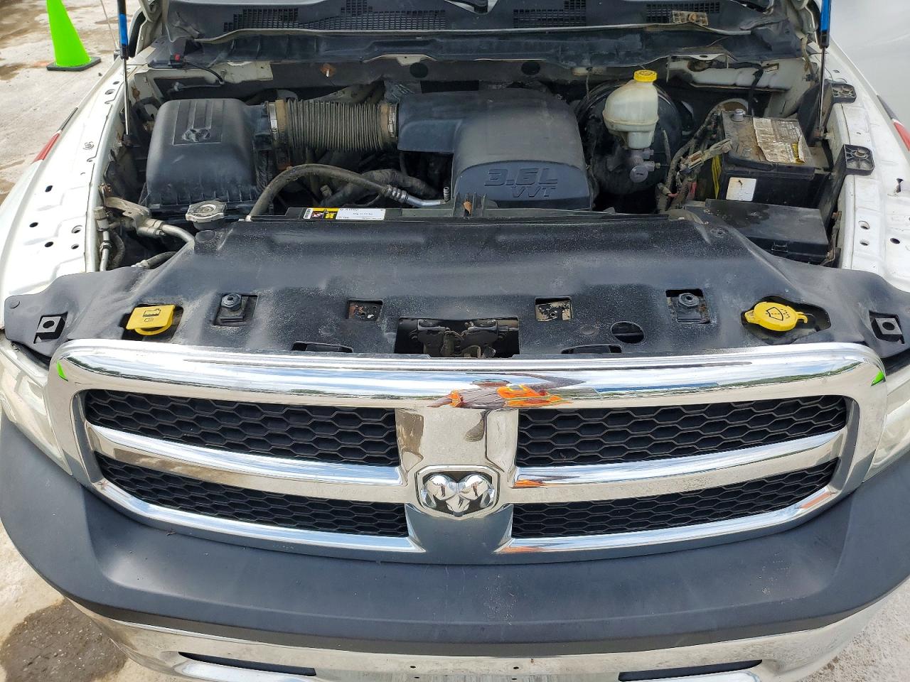 2015 Ram 1500 St White vin: 1C6RR7KG9FS575394