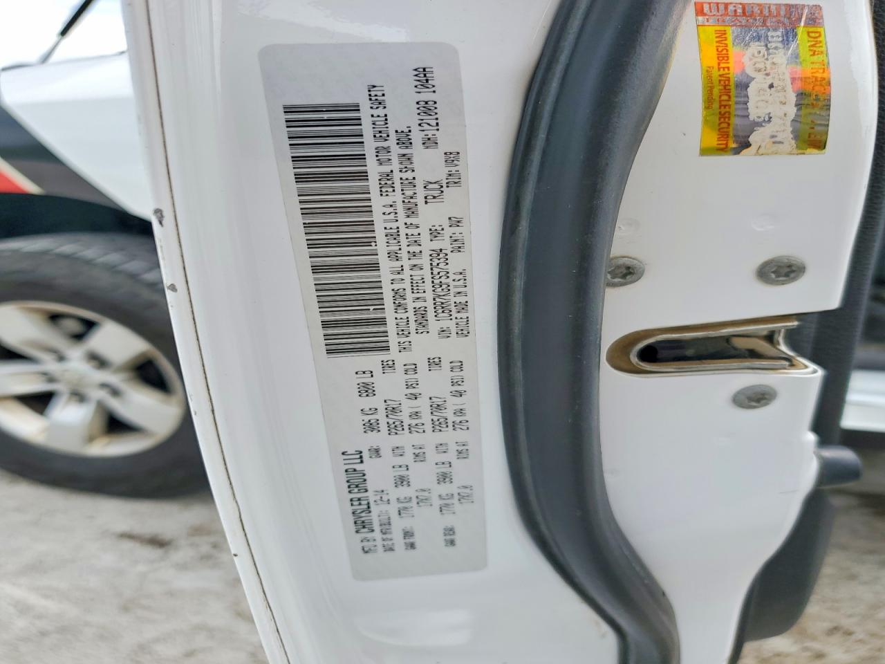 2015 Ram 1500 St White vin: 1C6RR7KG9FS575394